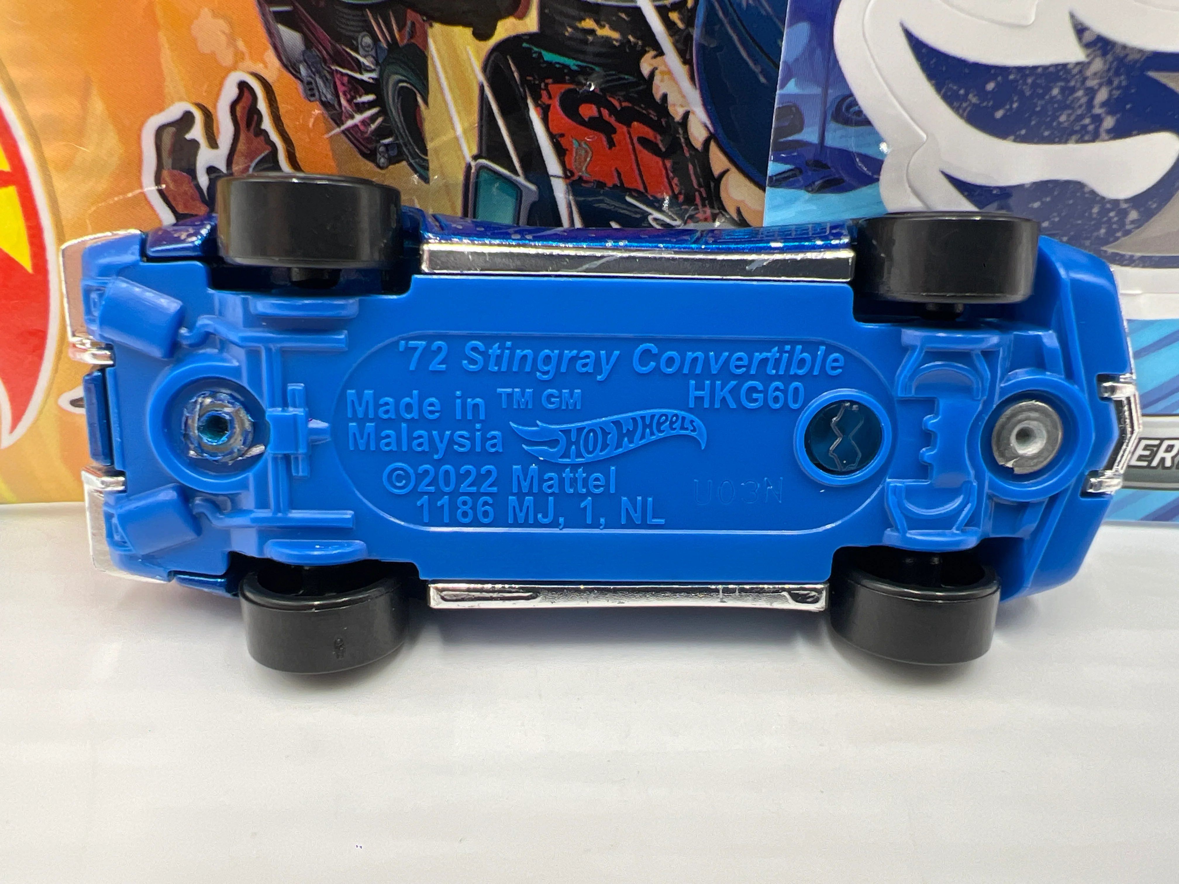 2025 Hot Wheels Mystery Models Series 2 #2 CHASE 72 Corvette Stingray Convertible Blue - Image 6
