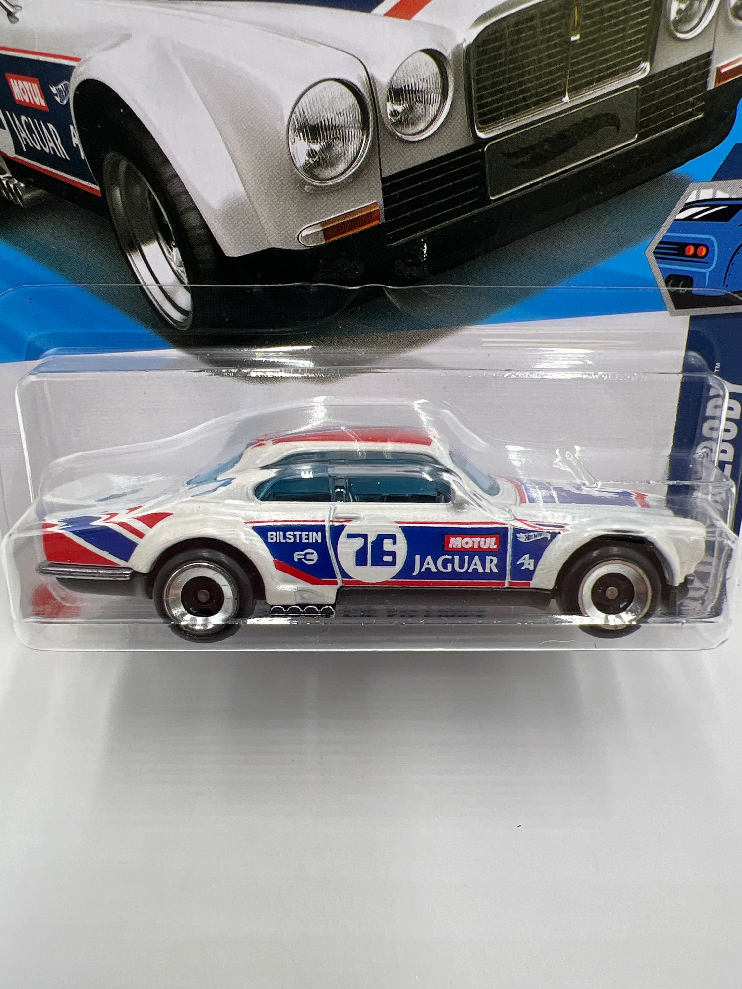 2025 Hot Wheels N Case Wild Widebody #238 Jaguar XJC V12 Coupe White 65D - Image 2