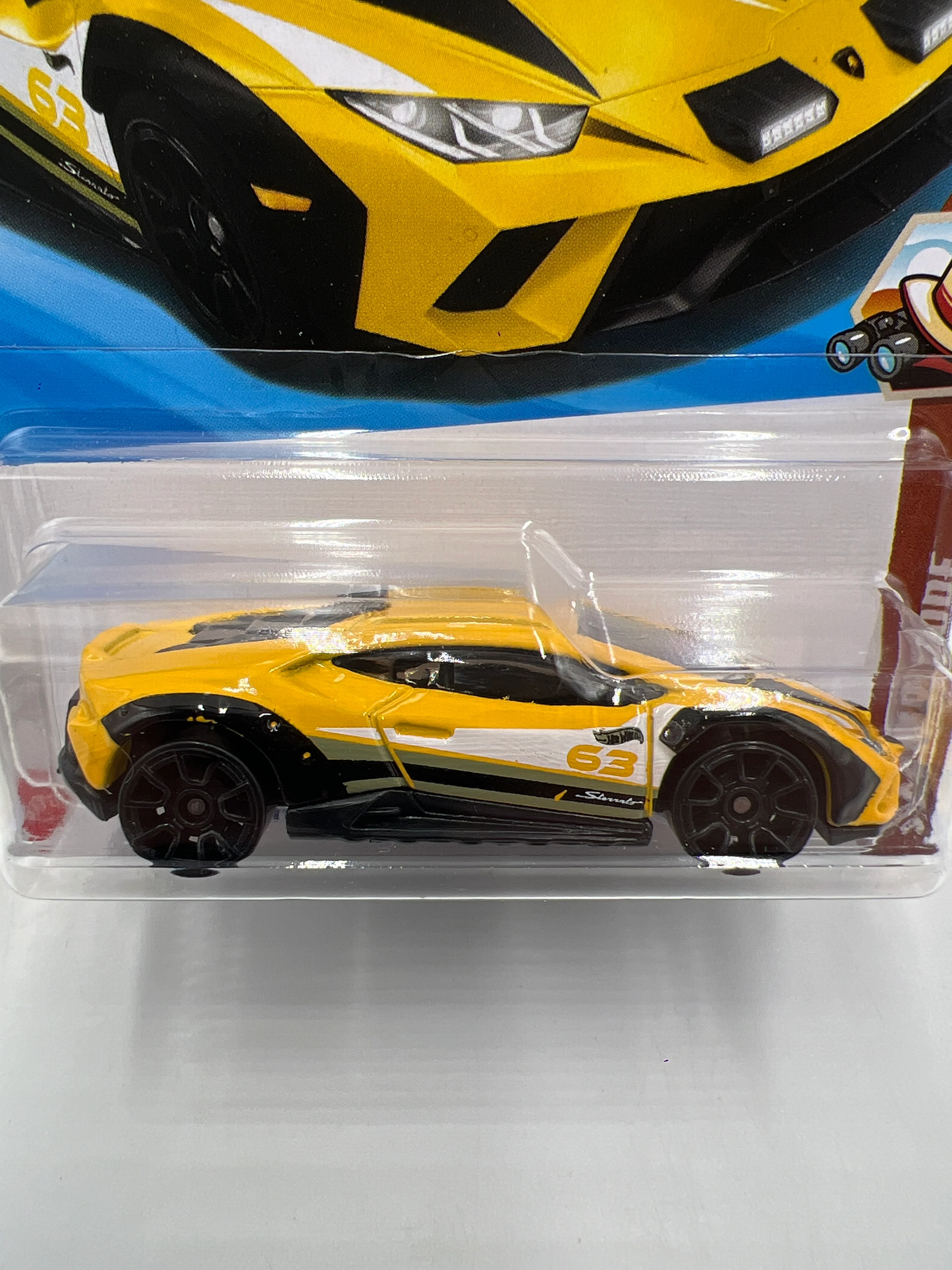 2025 Hot Wheels P Case Safari Mode #41 Lamborghini Huracan Sterrato Yellow 102B - Image 2