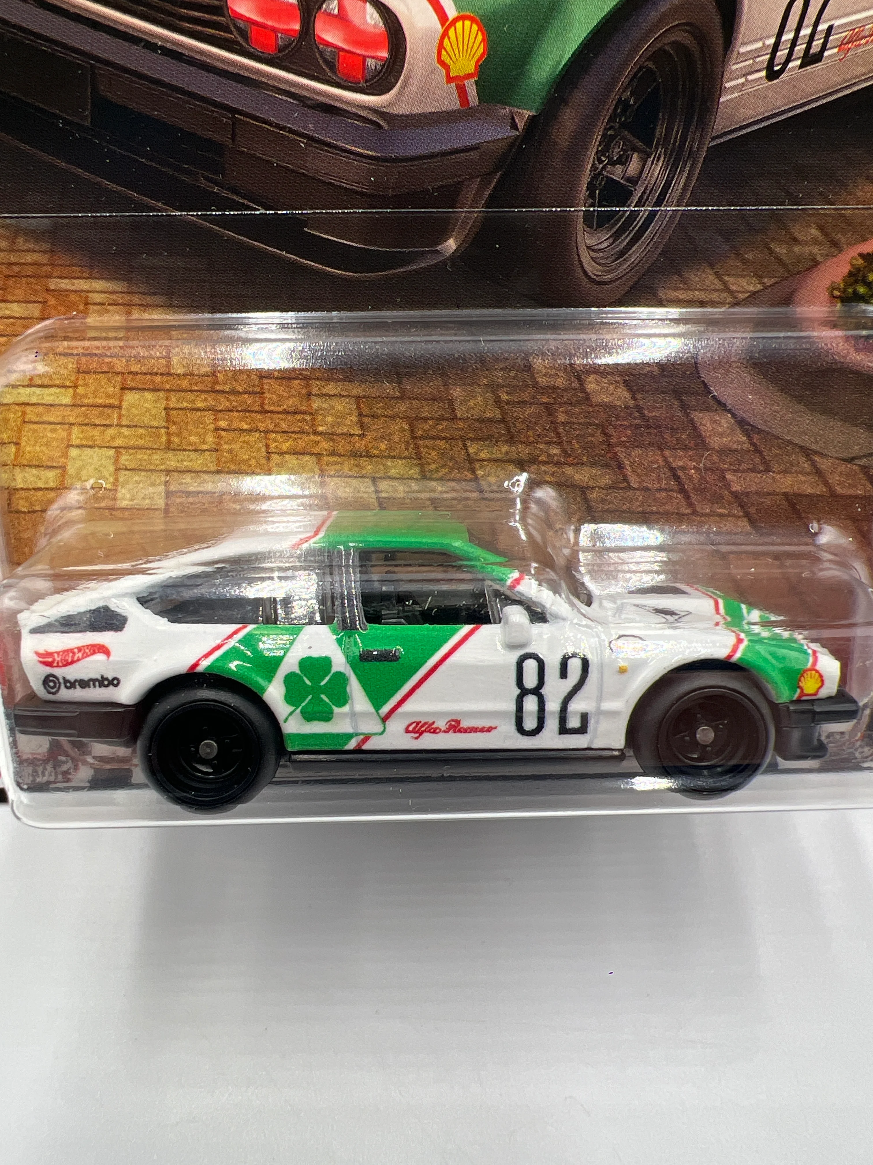 2025 Hot Wheels Premium Boulevard #120 Alfa Romeo GTV6 3.0 Green/White 265H - Image 3