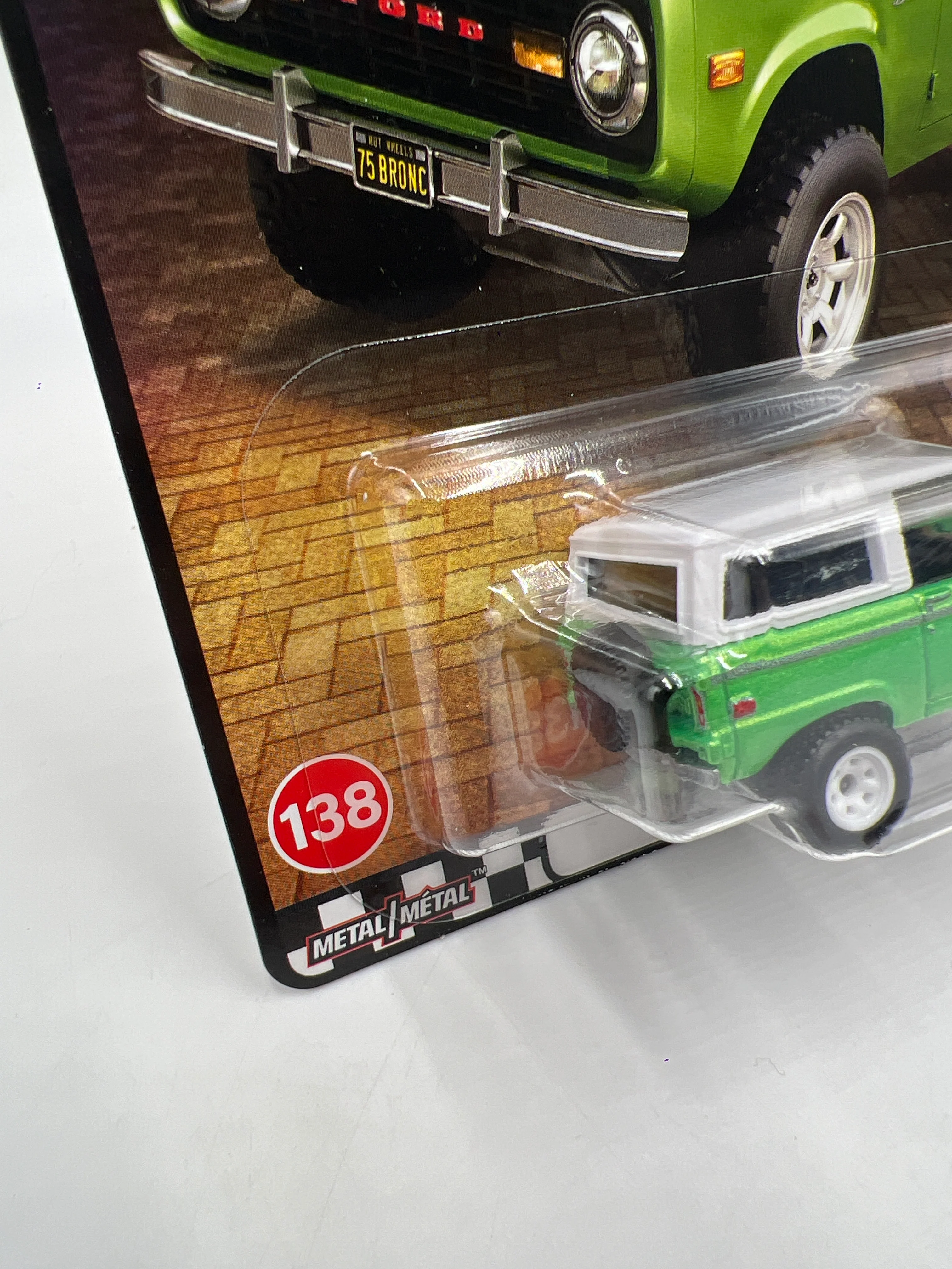 2025 Hot Wheels Premium Boulevard #138 75 Ford Bronco Green 260B - Image 4