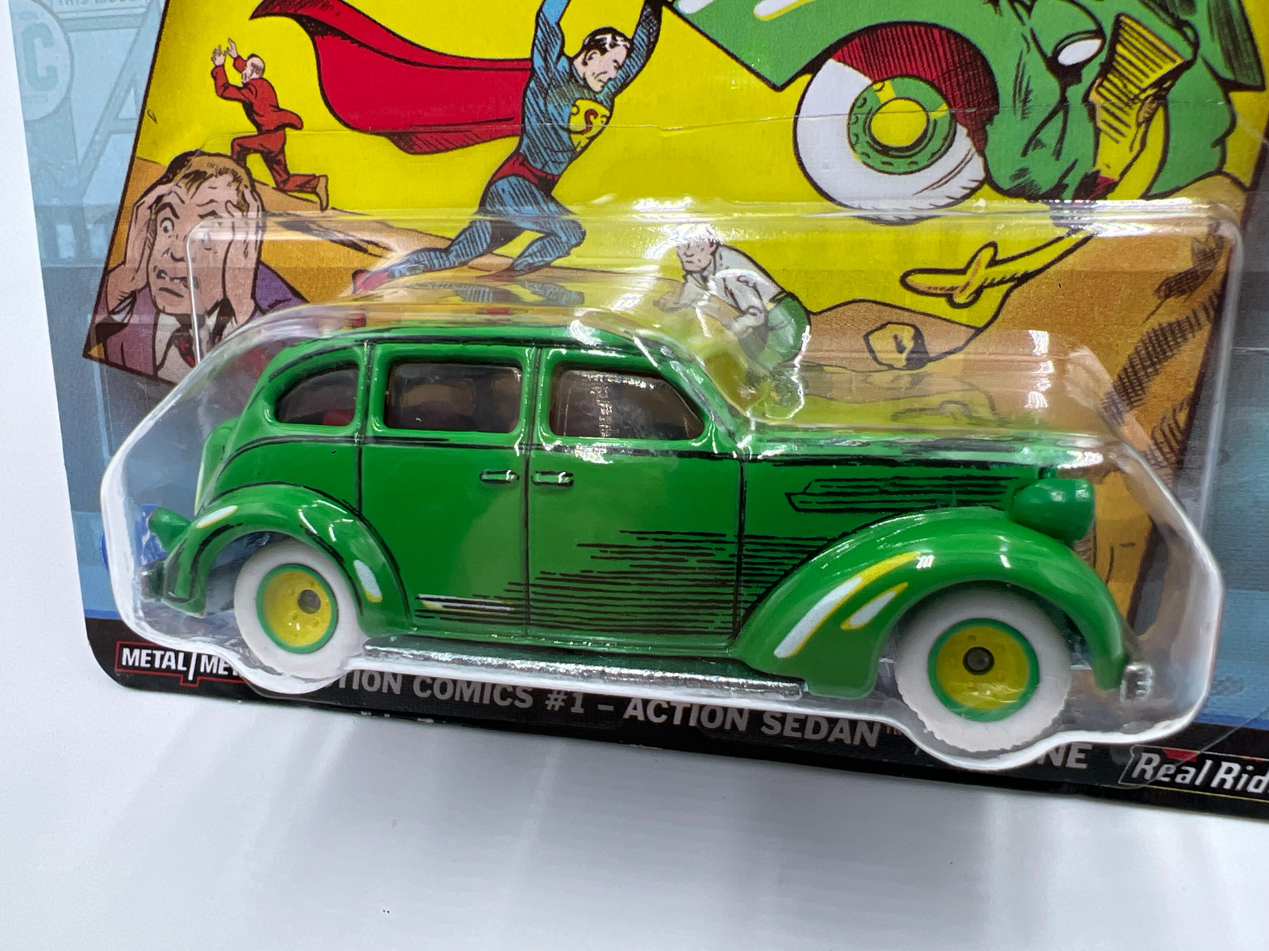 2025 Hot Wheels Premium Pop Culture Action Comics #1 Action Sedan Green 270E - Image 2