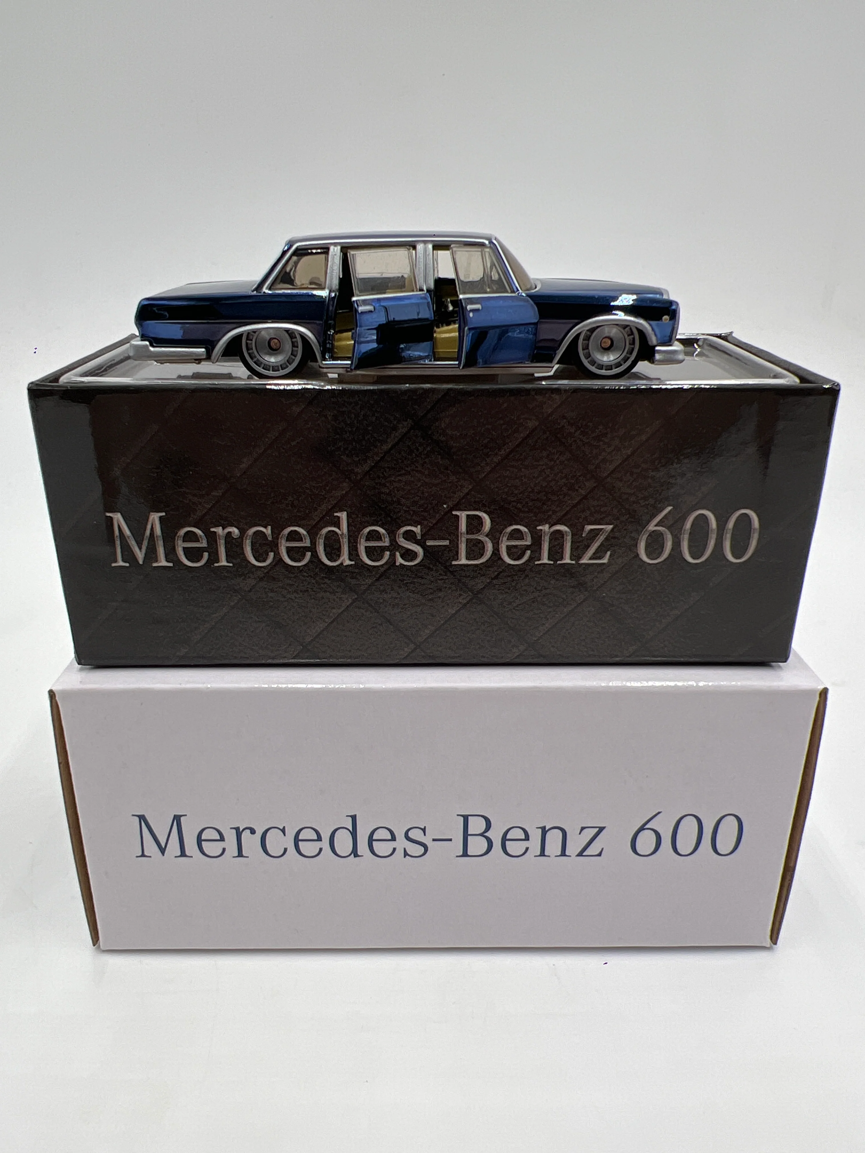 2025 Hot Wheels RLC Mercedes-Benz 600 Blue