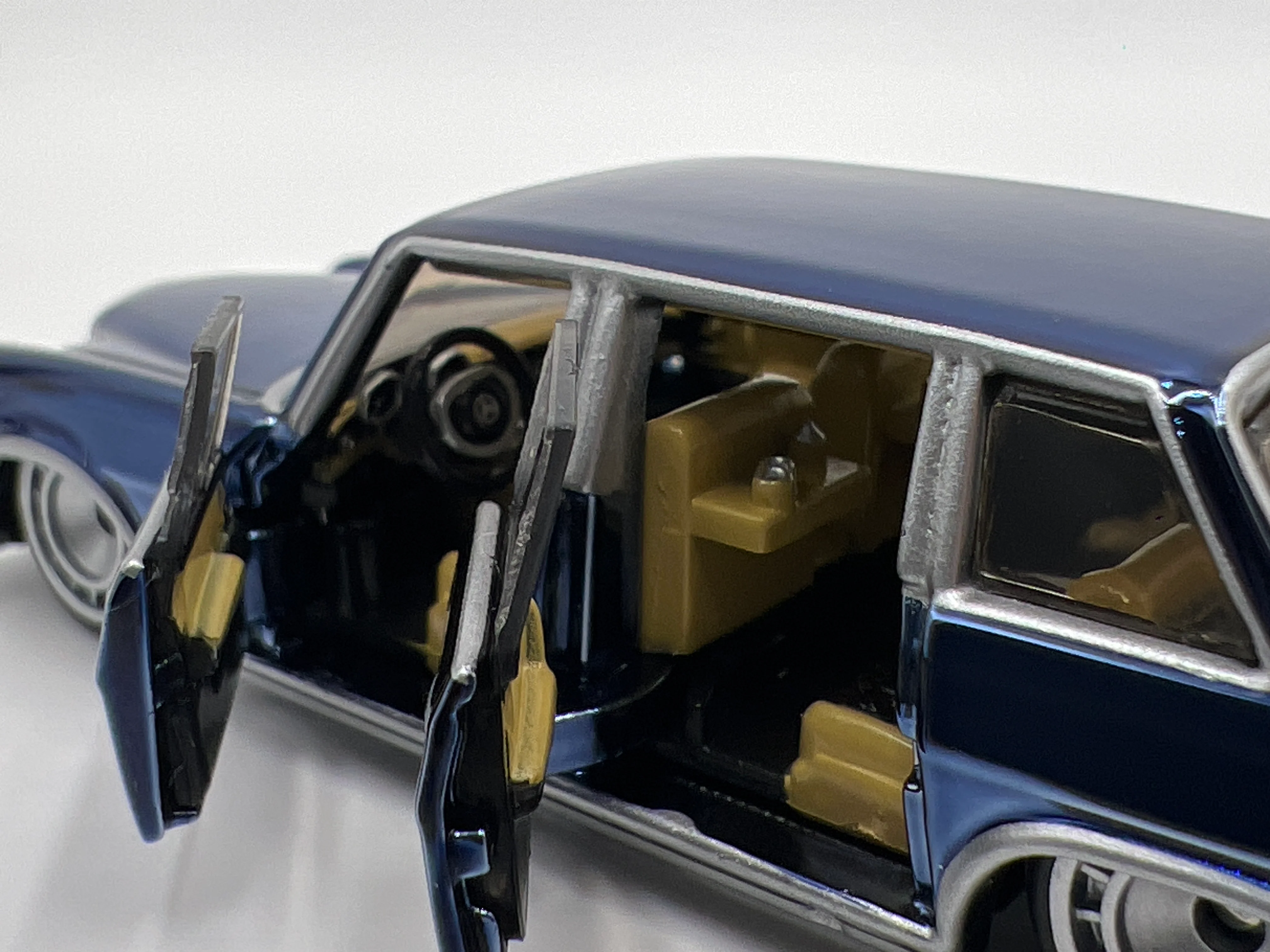 2025 Hot Wheels RLC Mercedes-Benz 600 Blue - Image 5