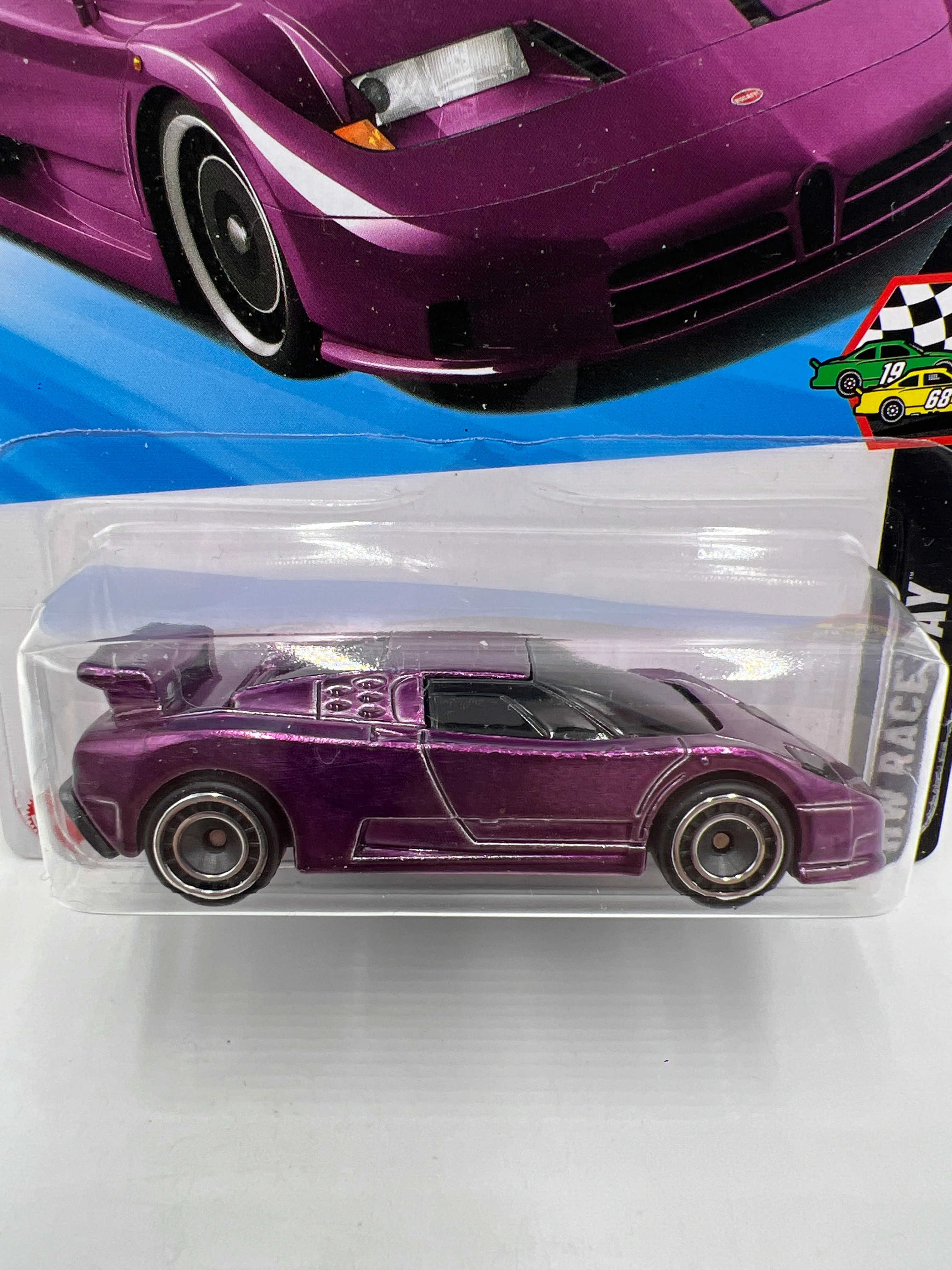 2025 Hot Wheels Super Treasure Hunt #221 94 Bugatti EB110 SS Purple W/Protector - Image 2
