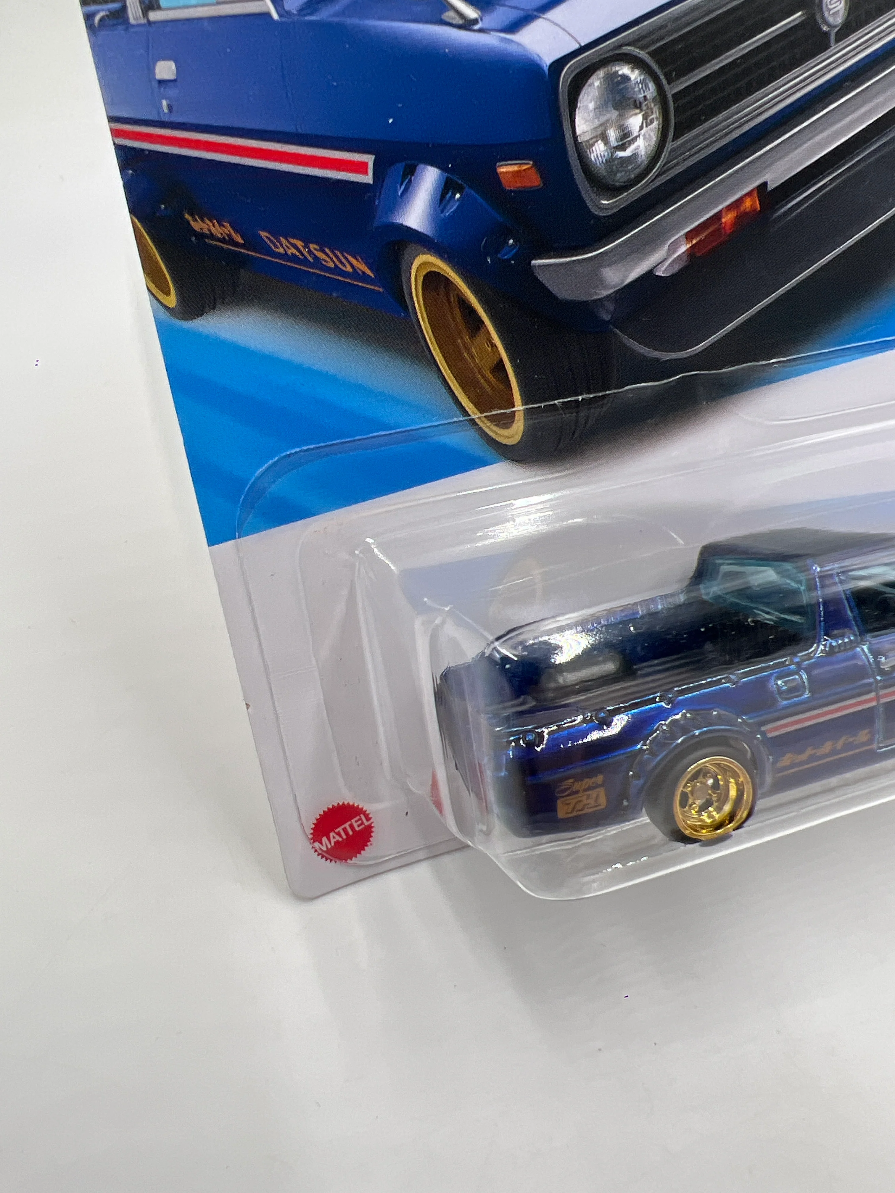 2025 Hot Wheels Super Treasure Hunt #93 1975 Datsun Sunny Truck B120 Blue W/Protector - Image 4