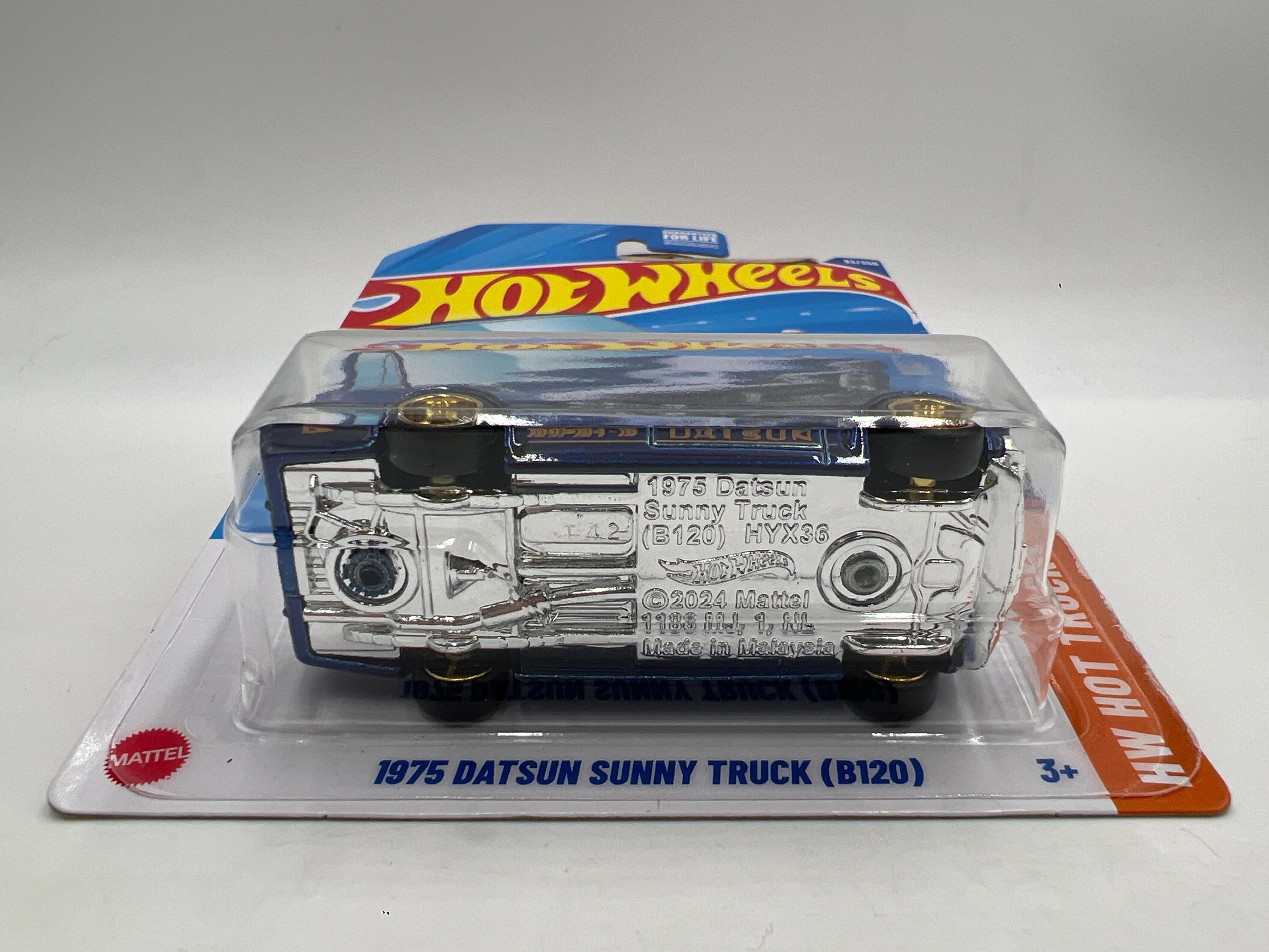 2025 Hot Wheels Super Treasure Hunt #93 1975 Datsun Sunny Truck B120 Blue W/Protector - Image 5