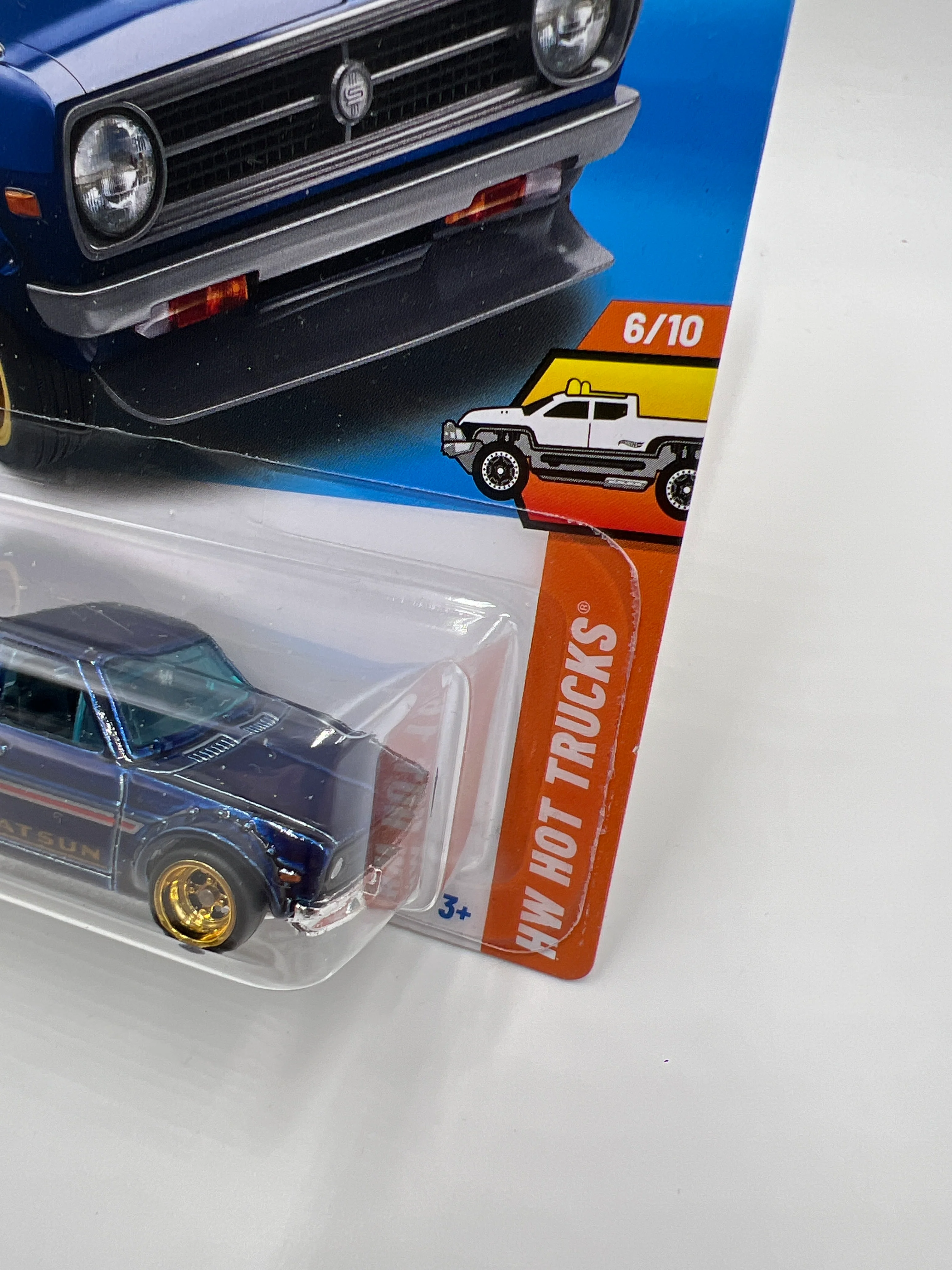 2025 Hot Wheels Super Treasure Hunt #93 1975 Datsun Sunny Truck B120 Blue W/Protector - Image 3