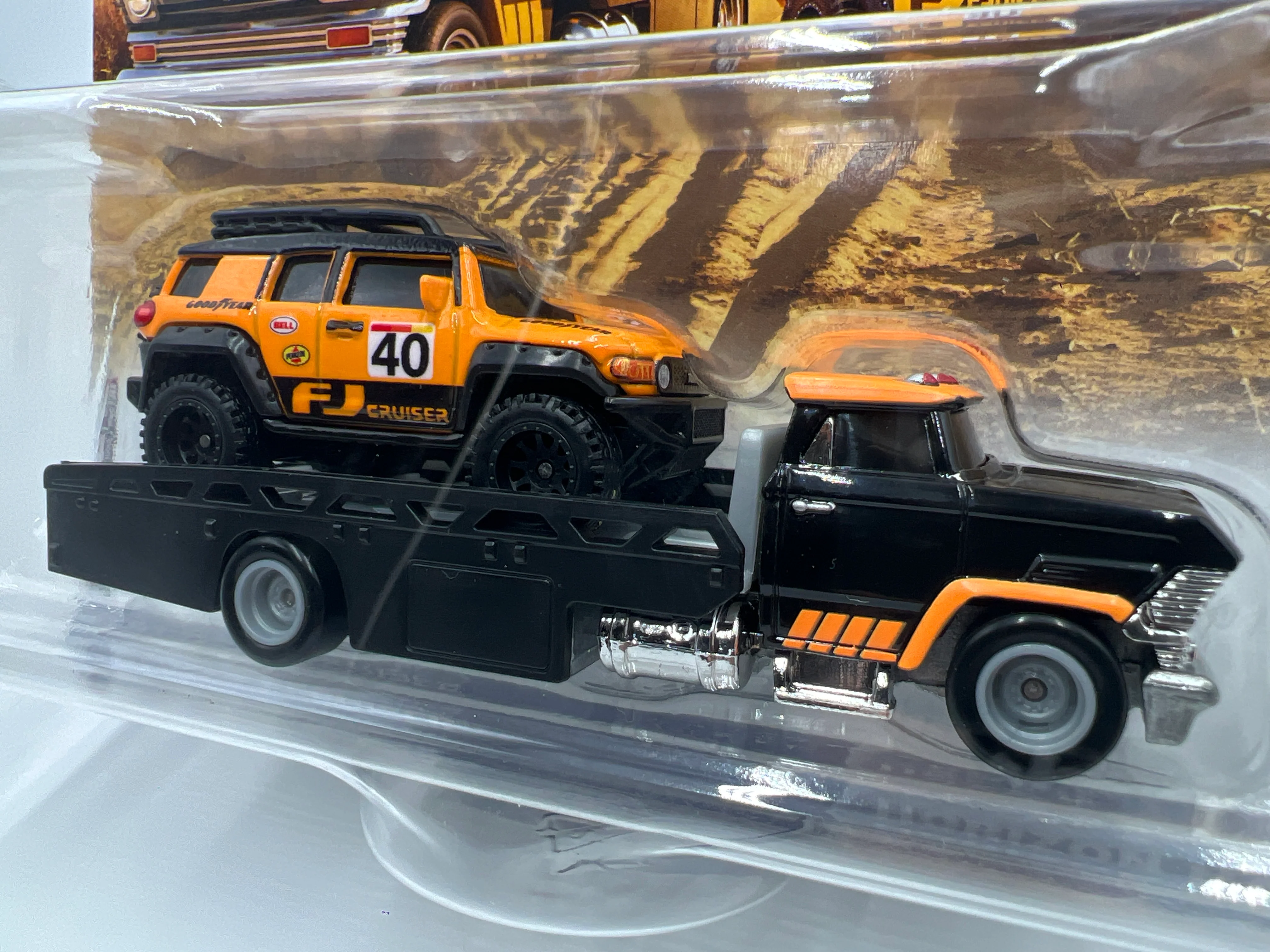2025 Hot Wheels Car Culture Team Transport #81 Toyota FJ Cruiser & Horizon Hauler 283F - Image 2