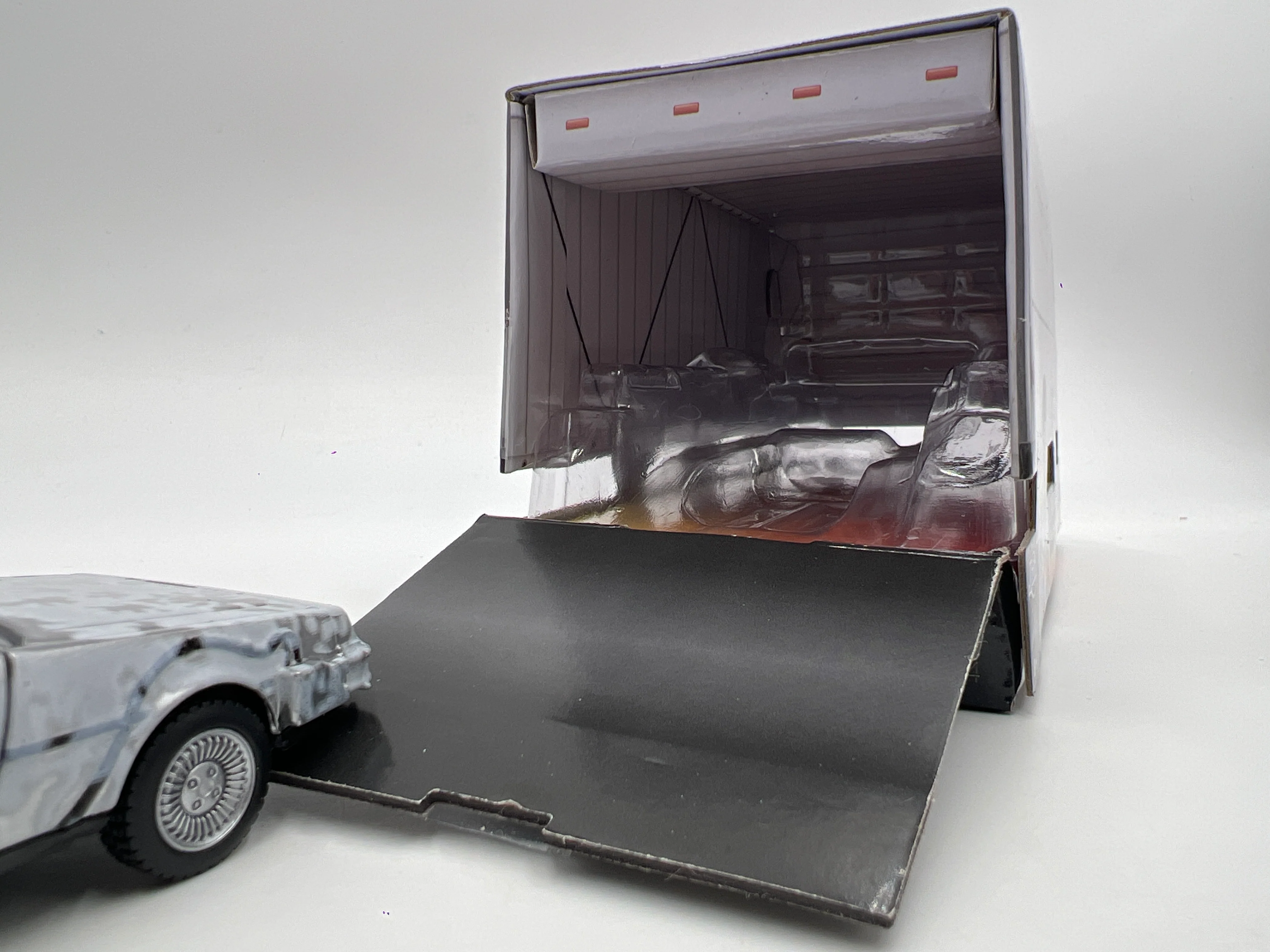 Jada 1/32 Scale Back To The Future 40 Years Edition Time Machine DMC DeLorean W/Box - Image 8