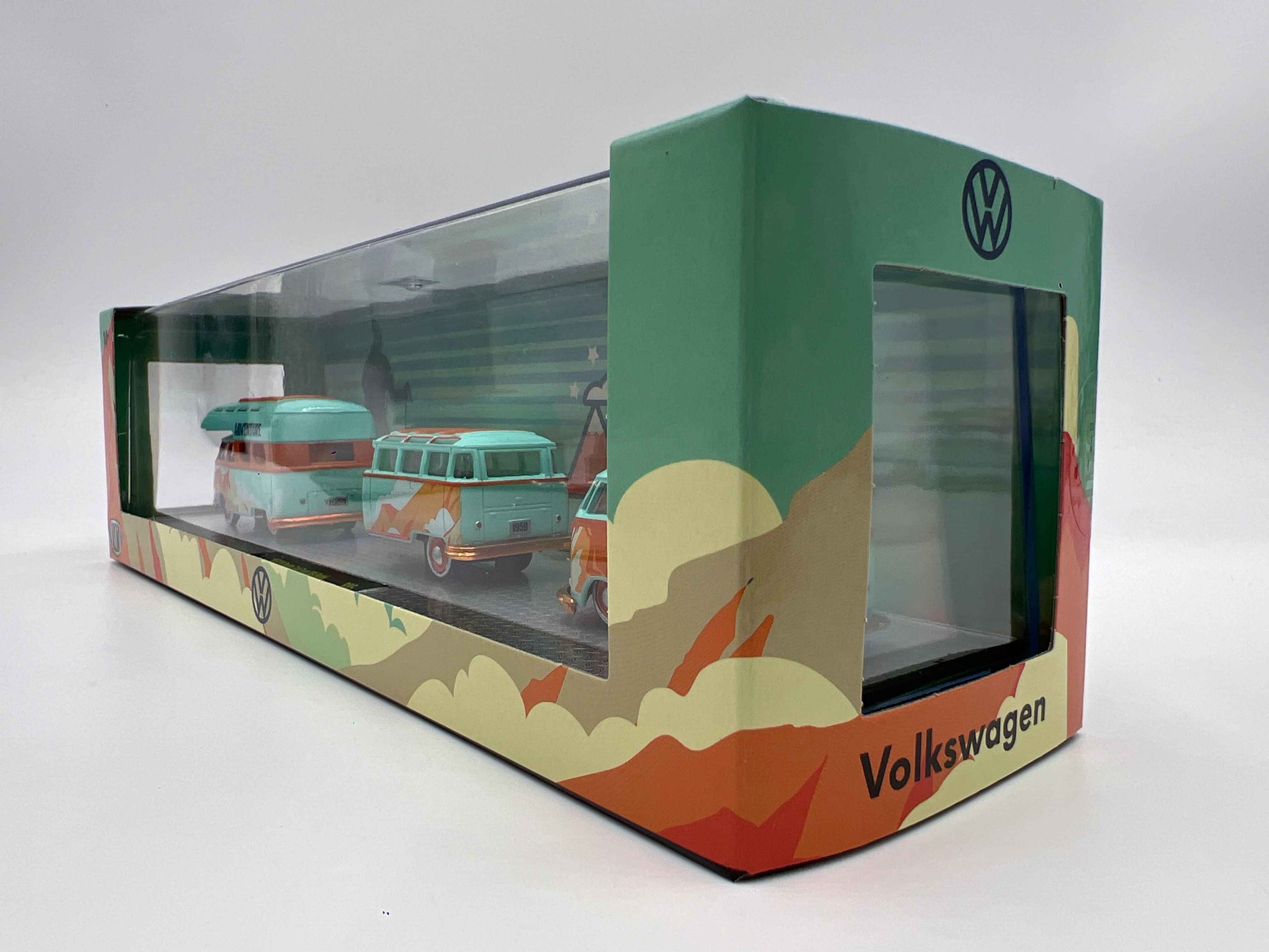 2025 M2 Machines Auto Haulers CHASE 1959 VW Double Cab Truck USA Model & 1960 VW Delivery Van & Trailer R85 - Image 7