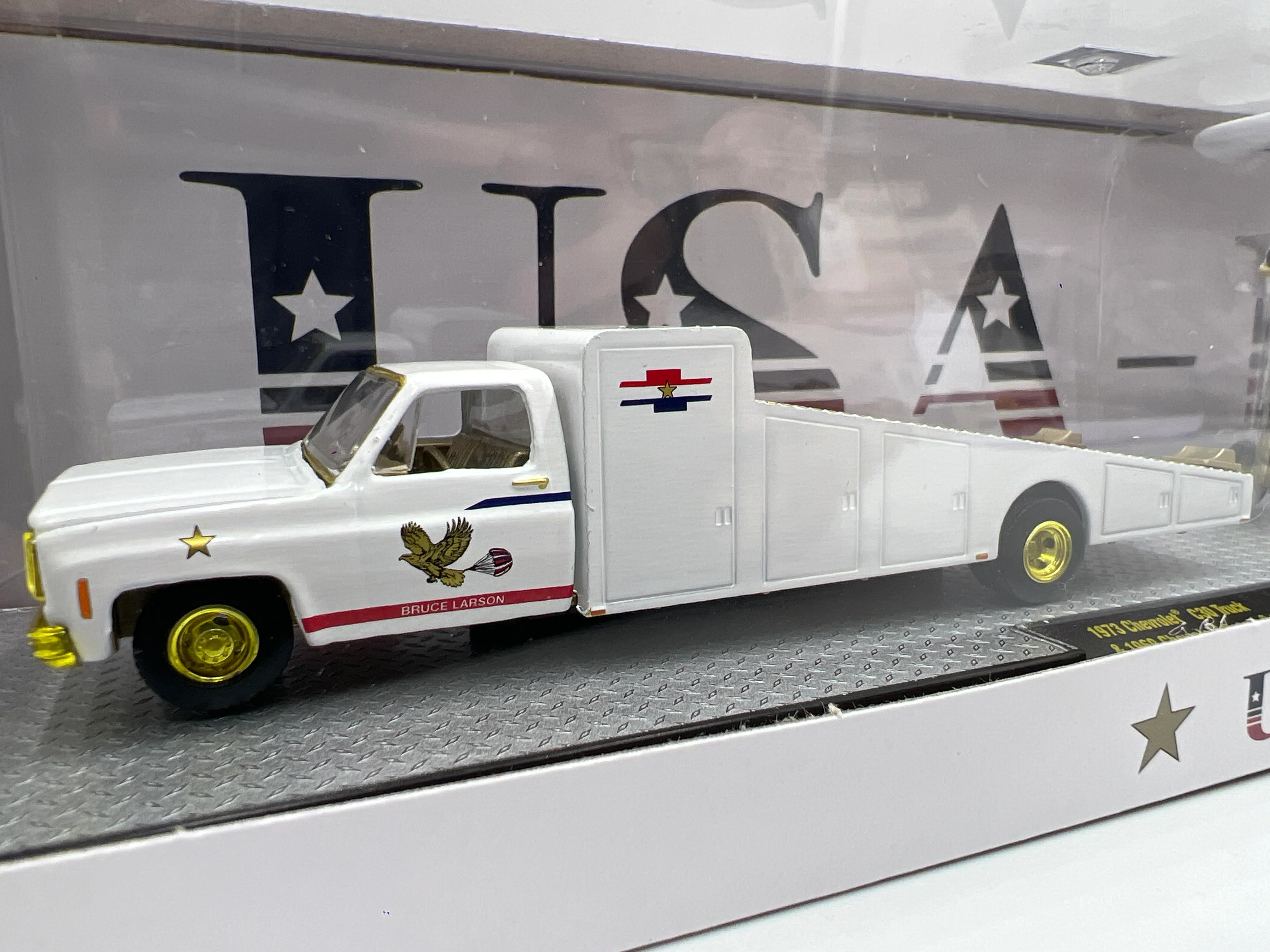 2025 M2 Machines Auto Haulers CHASE 1973 Chevrolet C30 Truck & 1969 Chevrolet Camaro Funny Car USA-1 S44 - Image 2