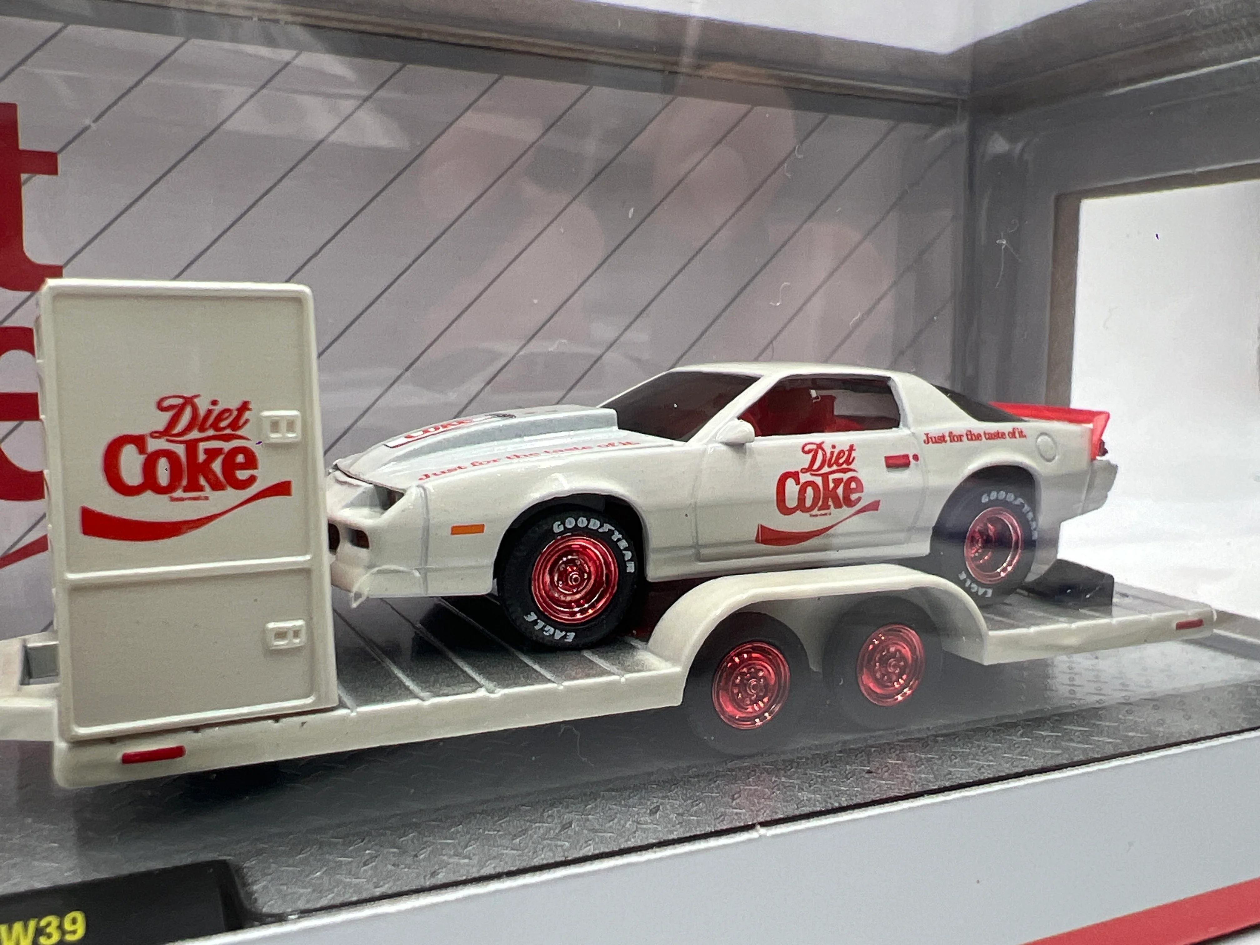 2025 M2 Machines Auto Haulers Diet Coke CHASE 1973 Chevrolet Cheyenne Super 10 4x4 & 1985 Chevrolet Camaro IROC-Z TW39 - Image 3