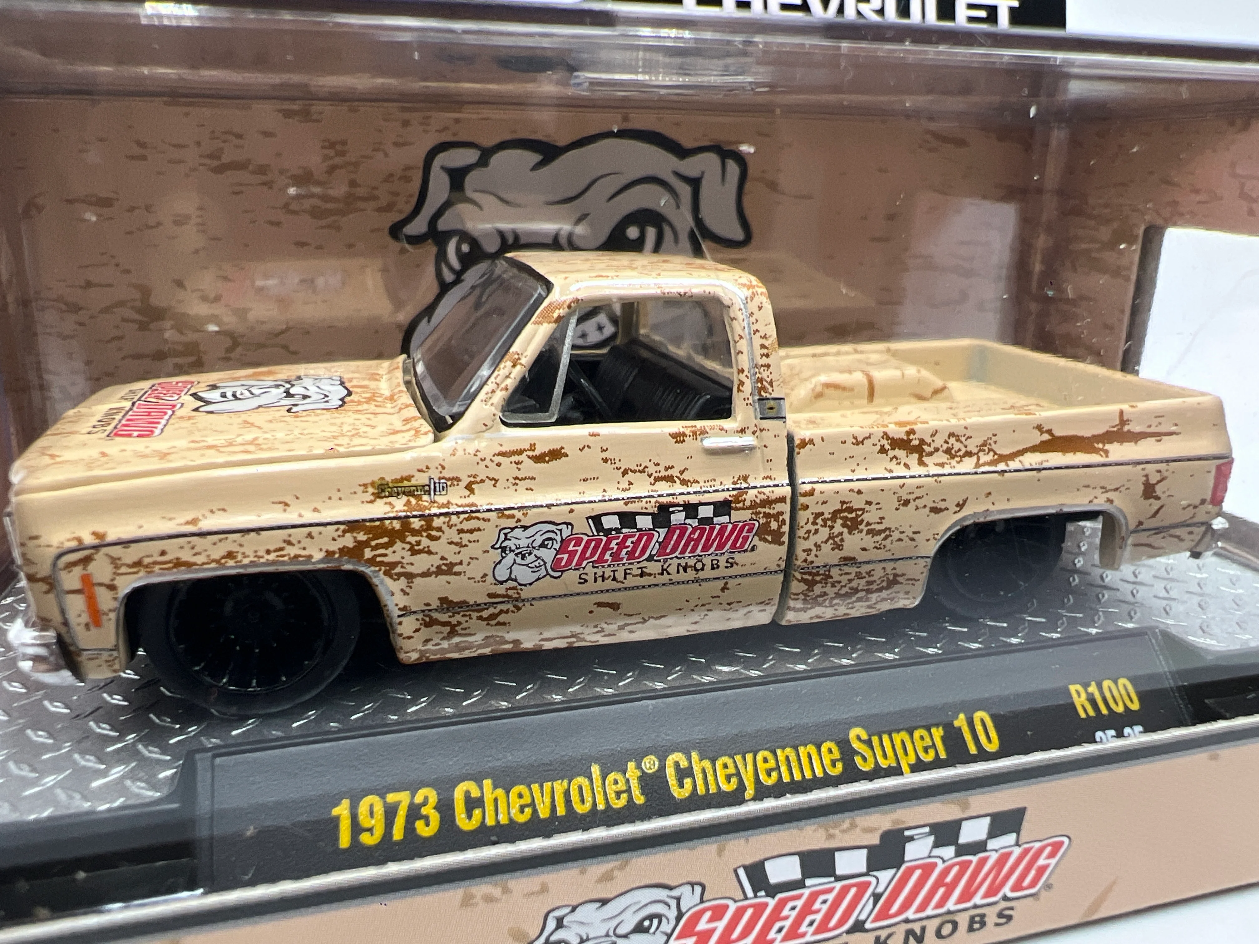 2025 M2 Machines Auto-Thentics 1973 Chevrolet Cheyenne Super 10 Speed Dawg R100 - Image 3