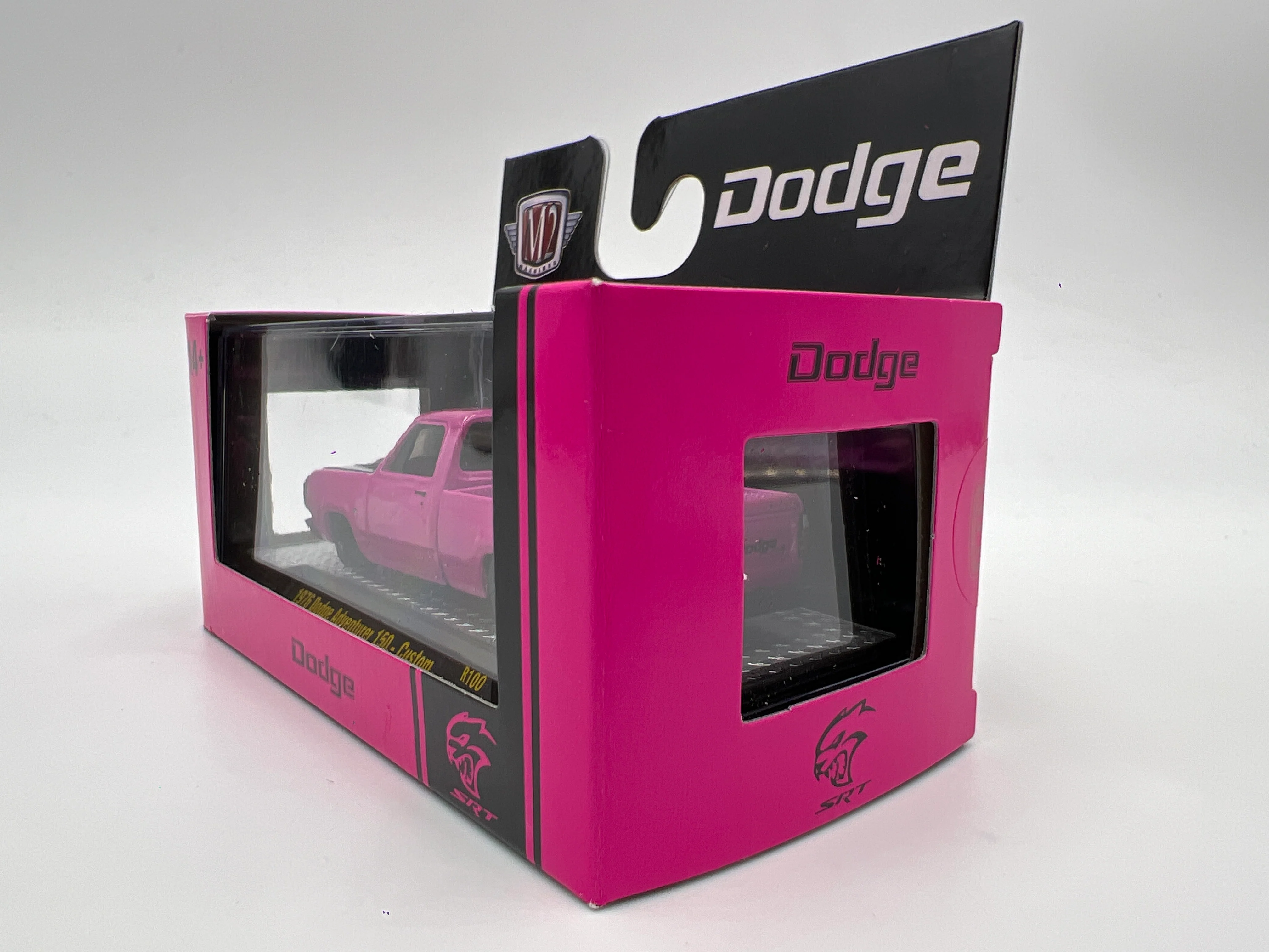 2025 M2 Machines Auto-Thentics 1976 Dodge Adventurer 150 Custom Pink R100 - Image 5