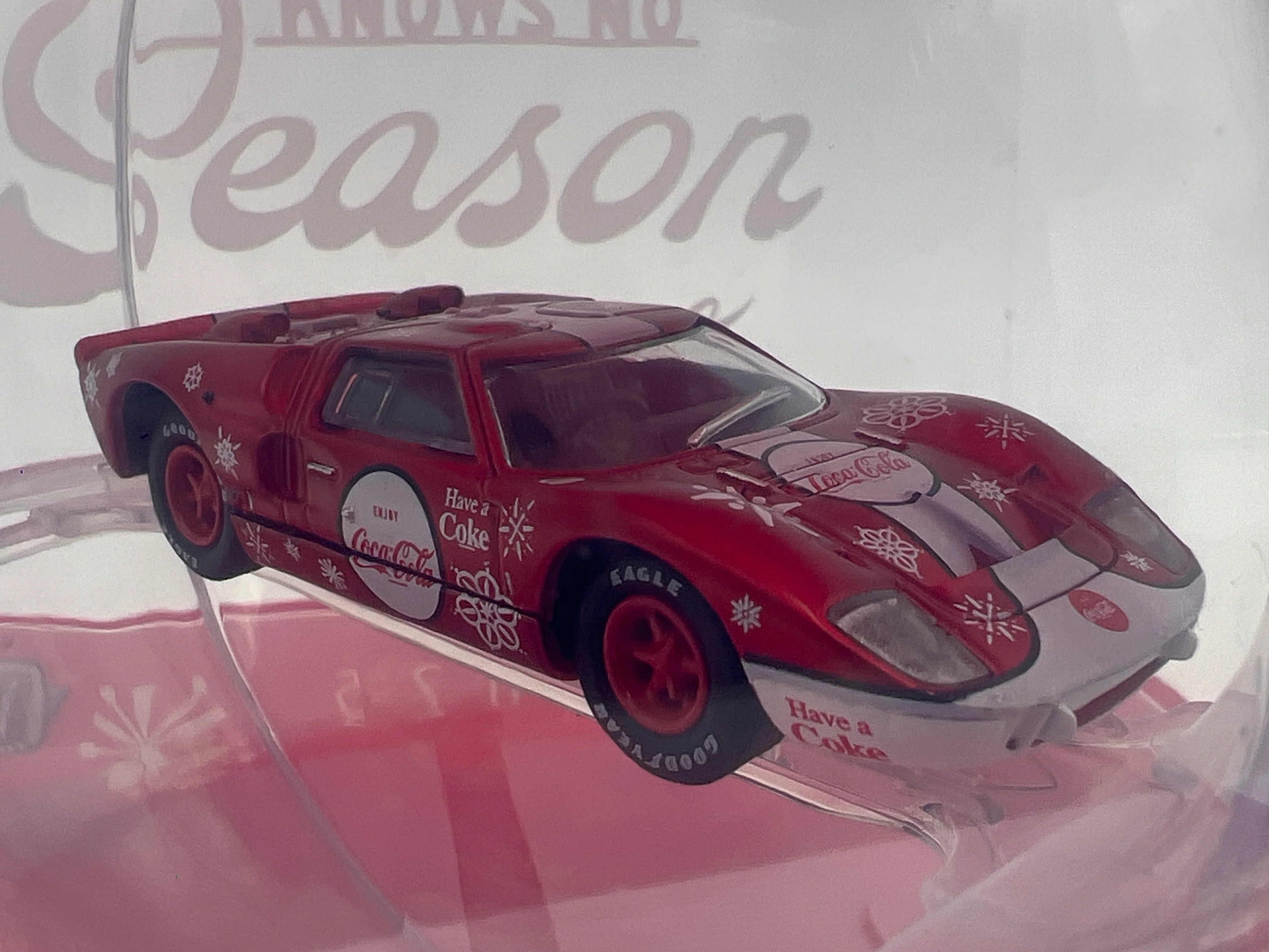 2025 M2 Machines Coca Cola Holiday Christmas Ornaments 1966 Ford GT40 Red - Image 2