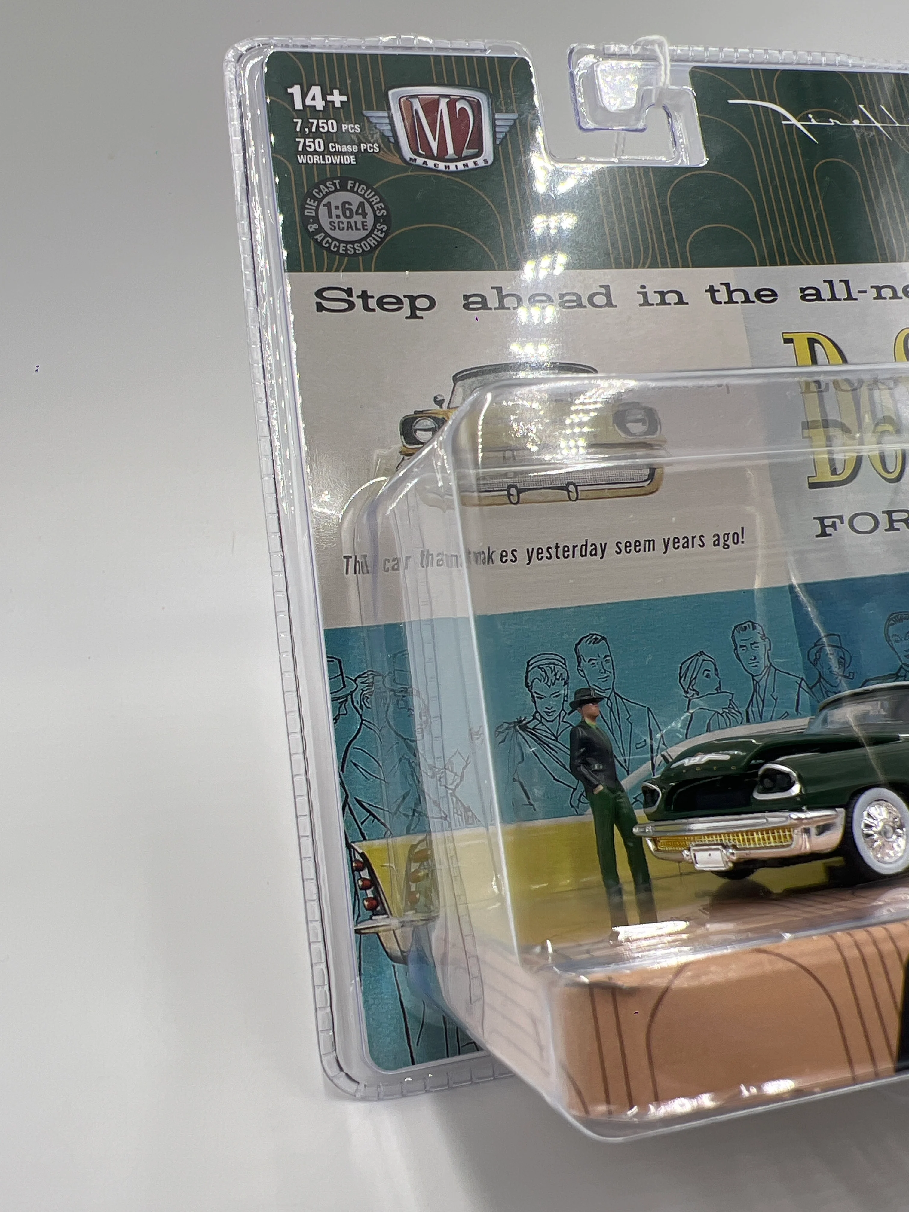 2025 M2 Machines Diorama 1957 DeSoto Fireflite Green R16 197H - Image 4