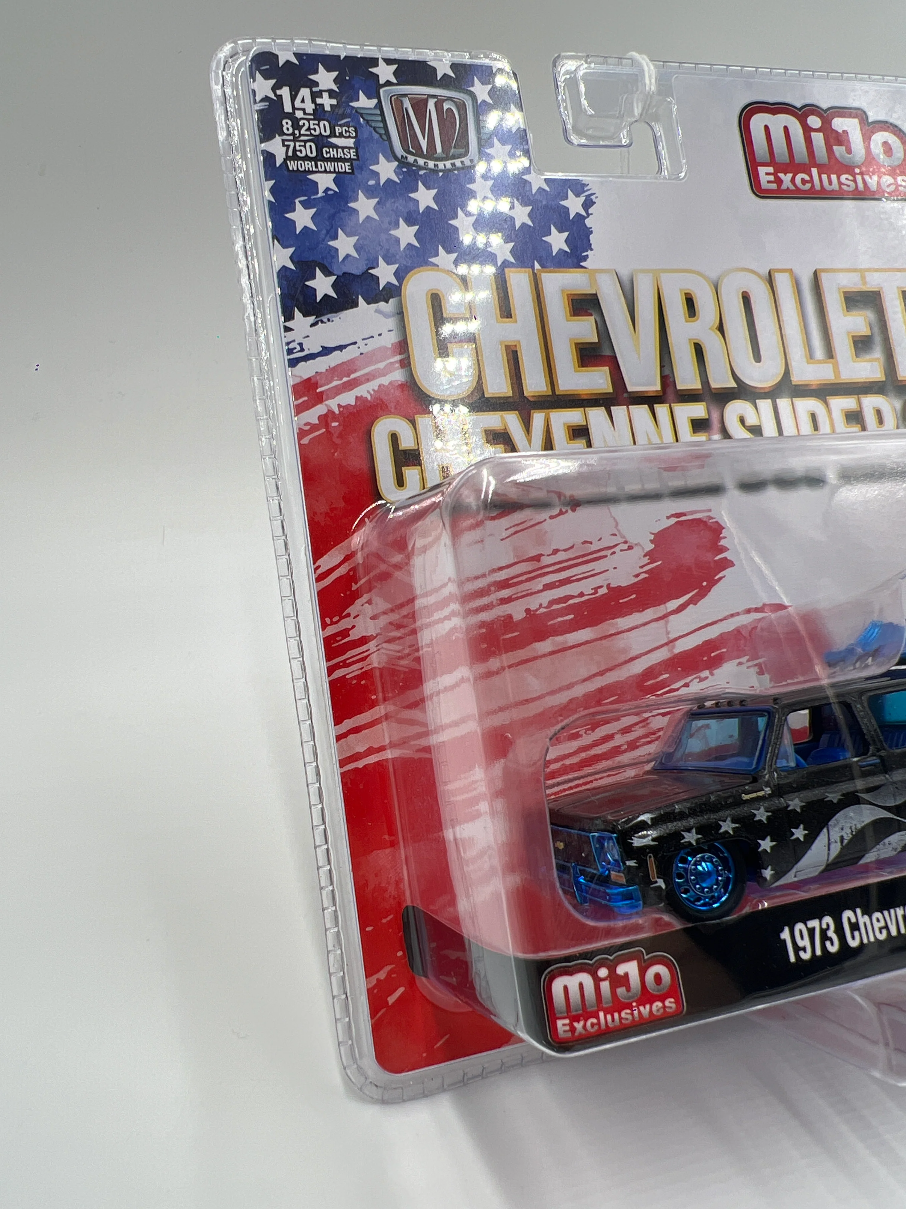 2025 M2 Machines Mijo Exclusives Stars & Stripes CHASE 1973 Chevrolet Cheyenne Super 30 Black - Image 4