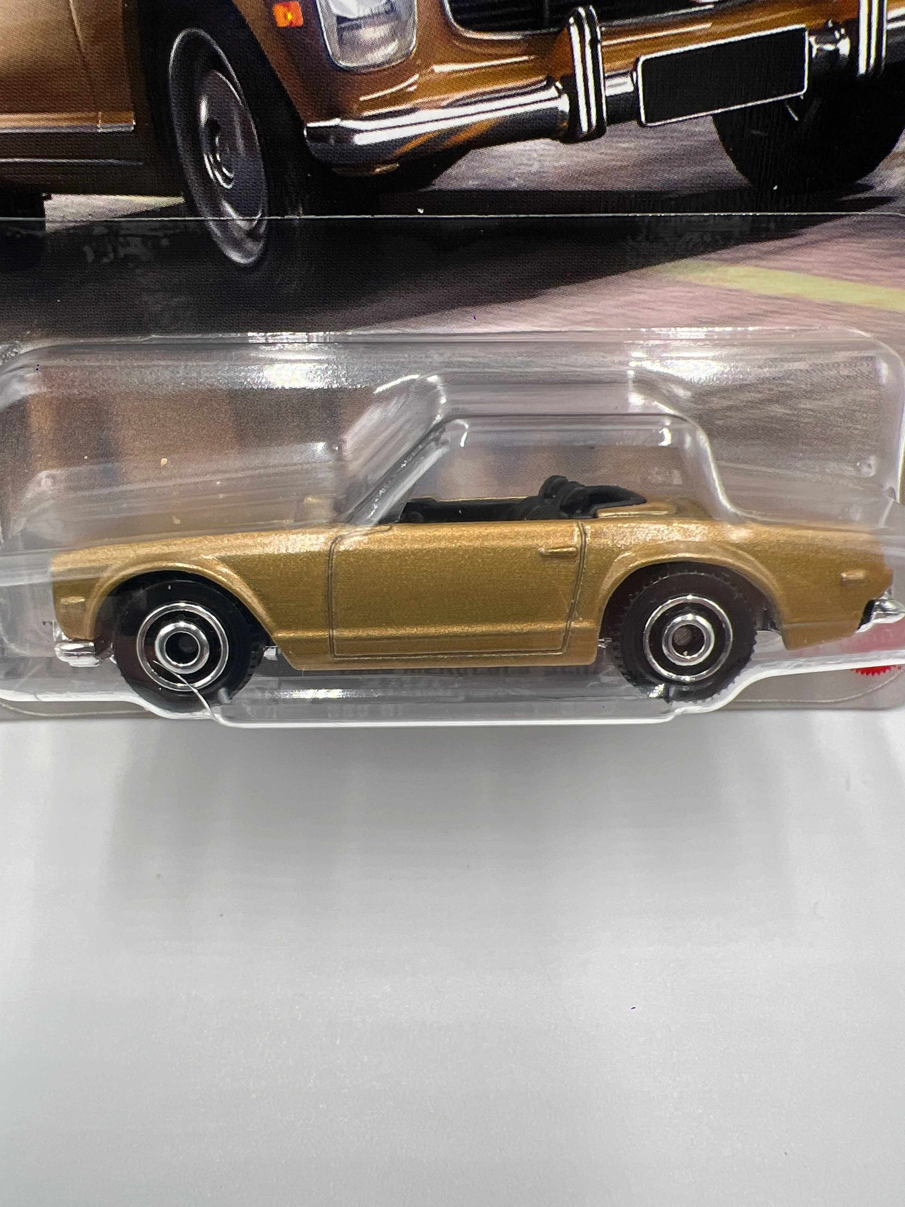 2025 Matchbox #46 1963 Mercedes-Benz 230 SL Gold 214A - Image 3