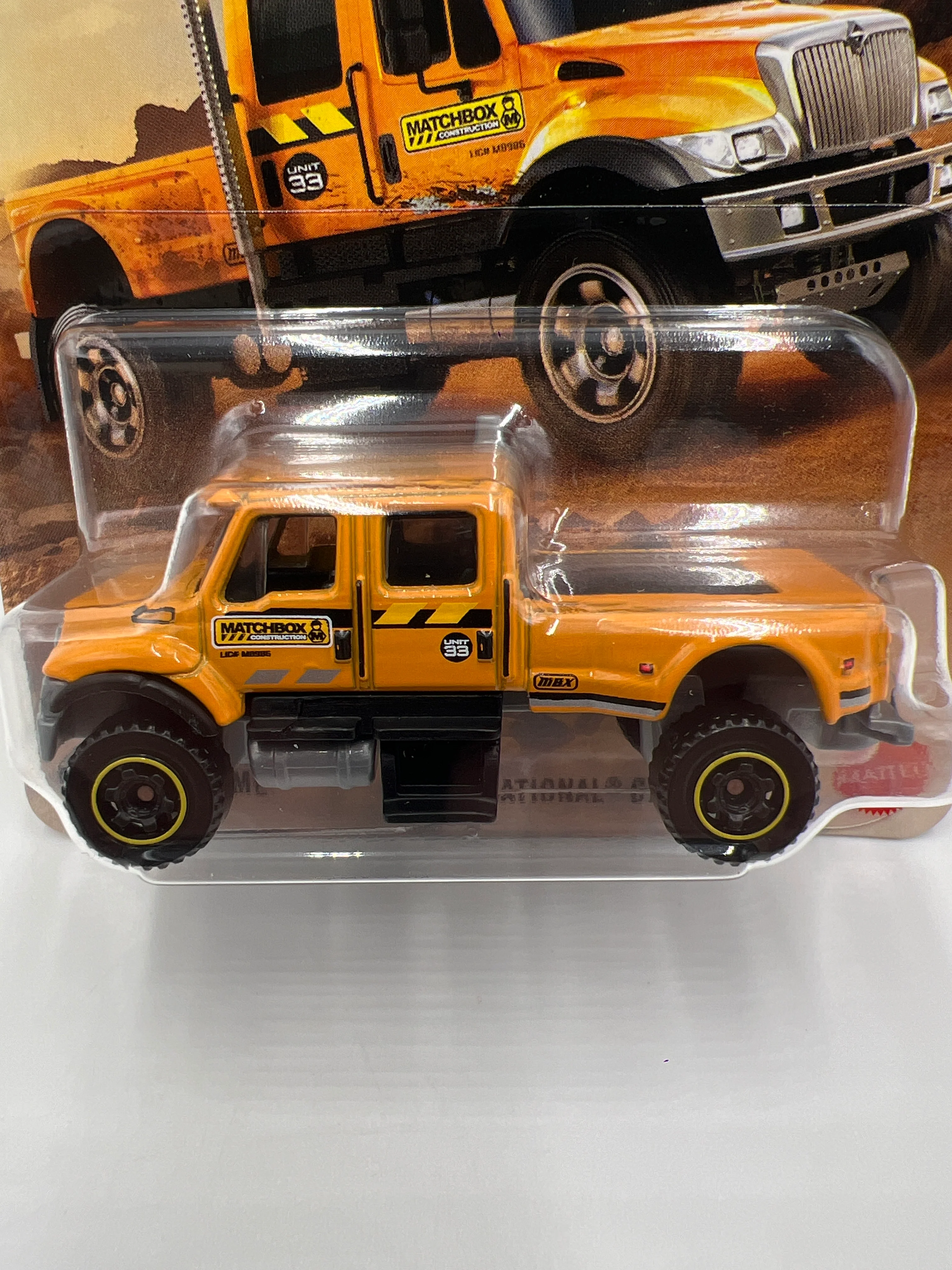 2025 Matchbox #78 International CXT Yellow 215i - Image 2