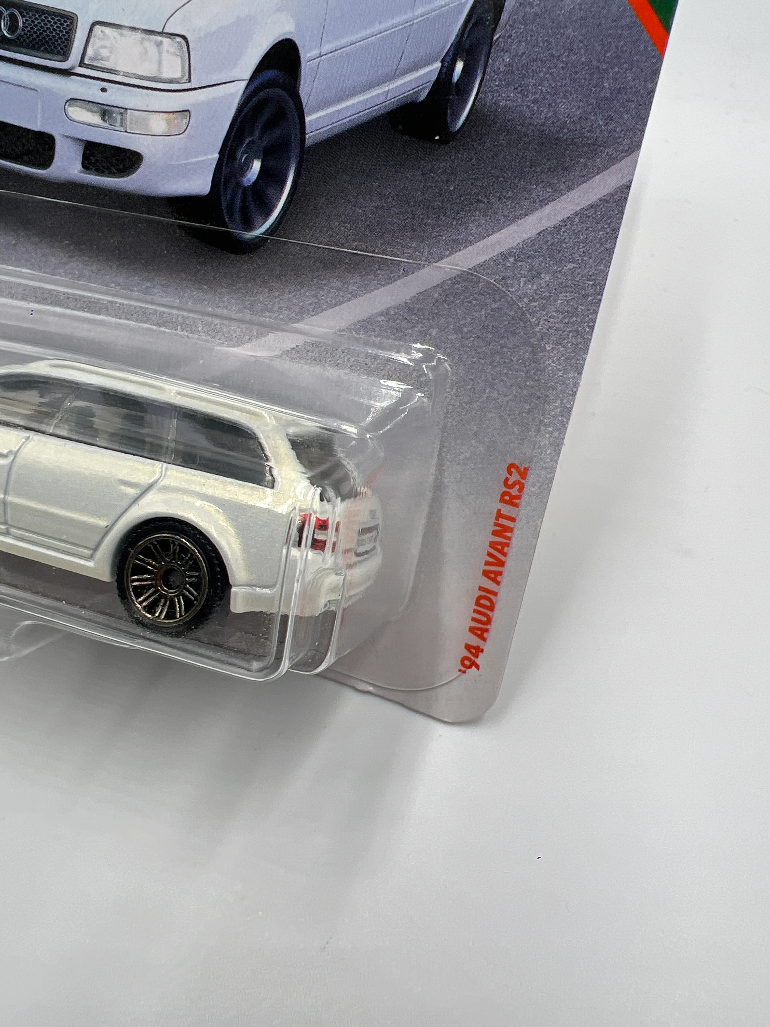 Matchbox Road Trip #20 94 Audi Avant RS2 White 214F - Image 4
