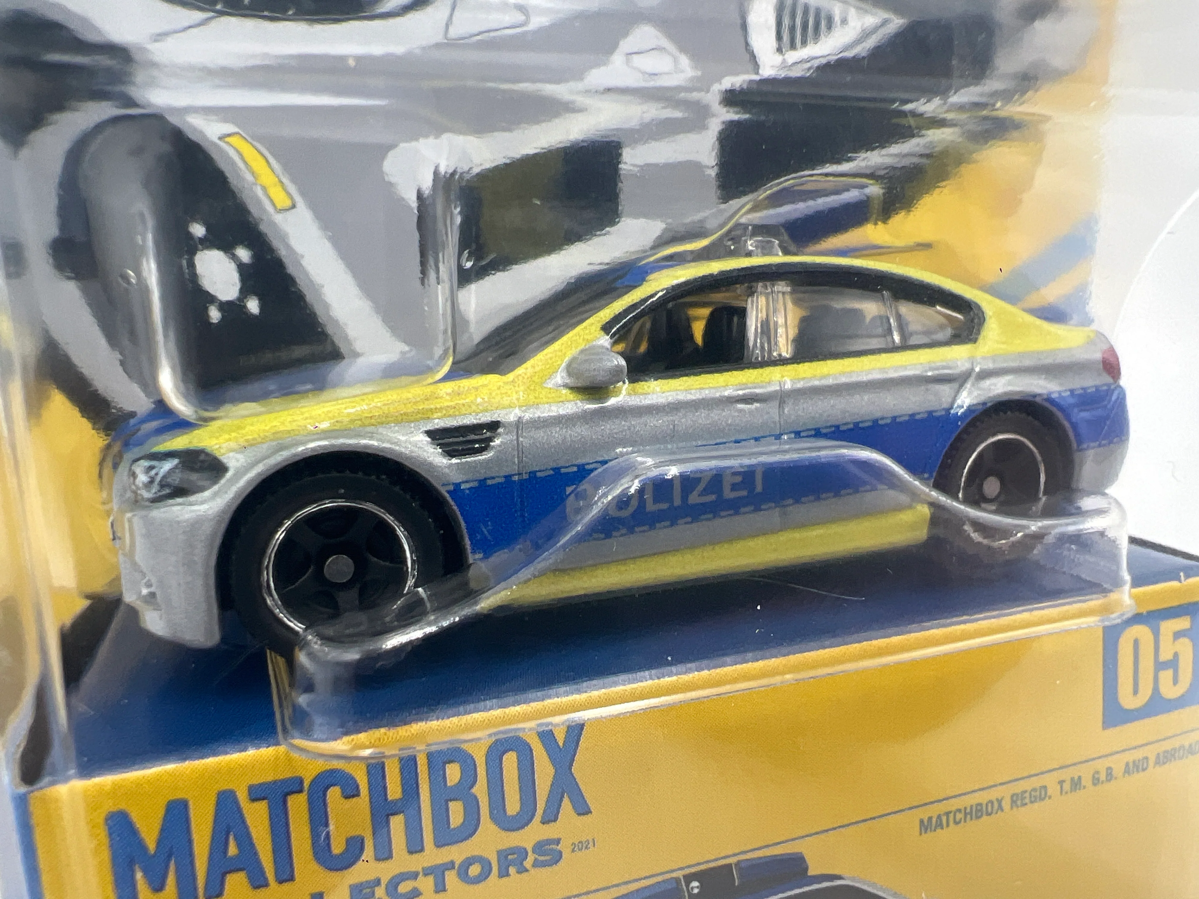 2025 Matchbox Collectors #5 BMW M5 Police 170F - Image 3