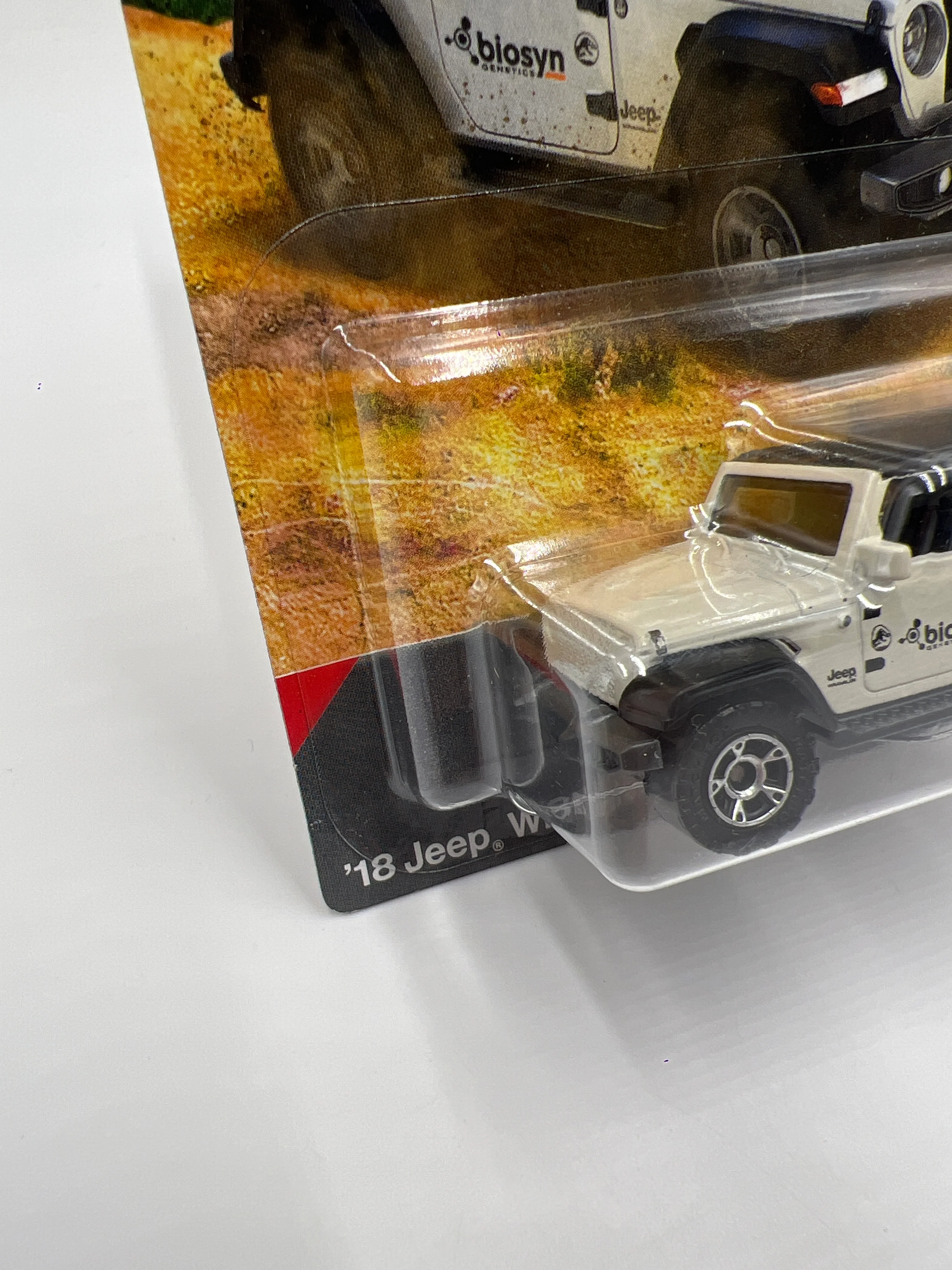 2025 Matchbox Jurassic World Rebirth 18 Jeep Wrangler White 161D - Image 4