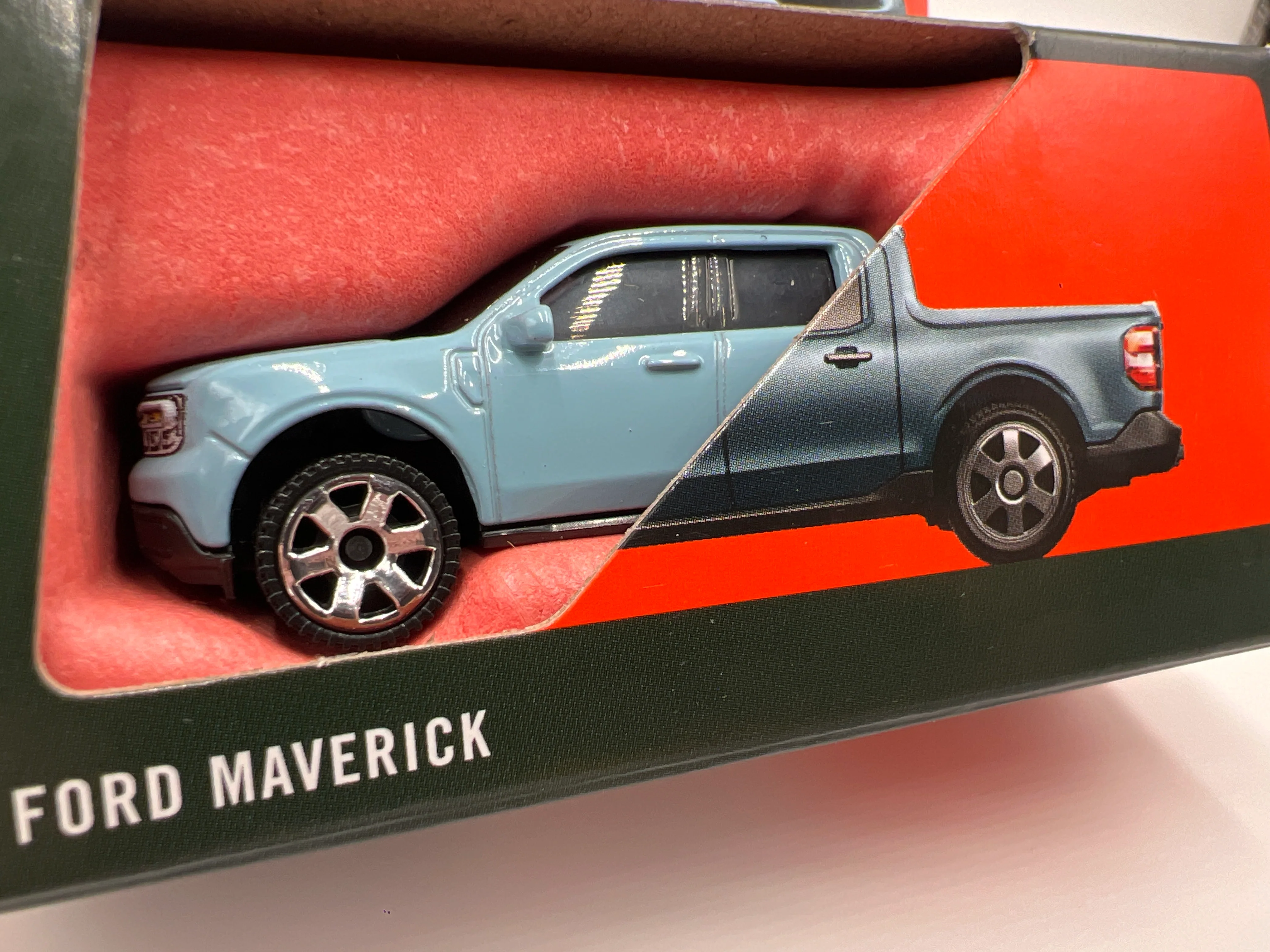 2025 Matchbox Moving Parts #13 2023 Ford Maverick Light Blue 167K - Image 3