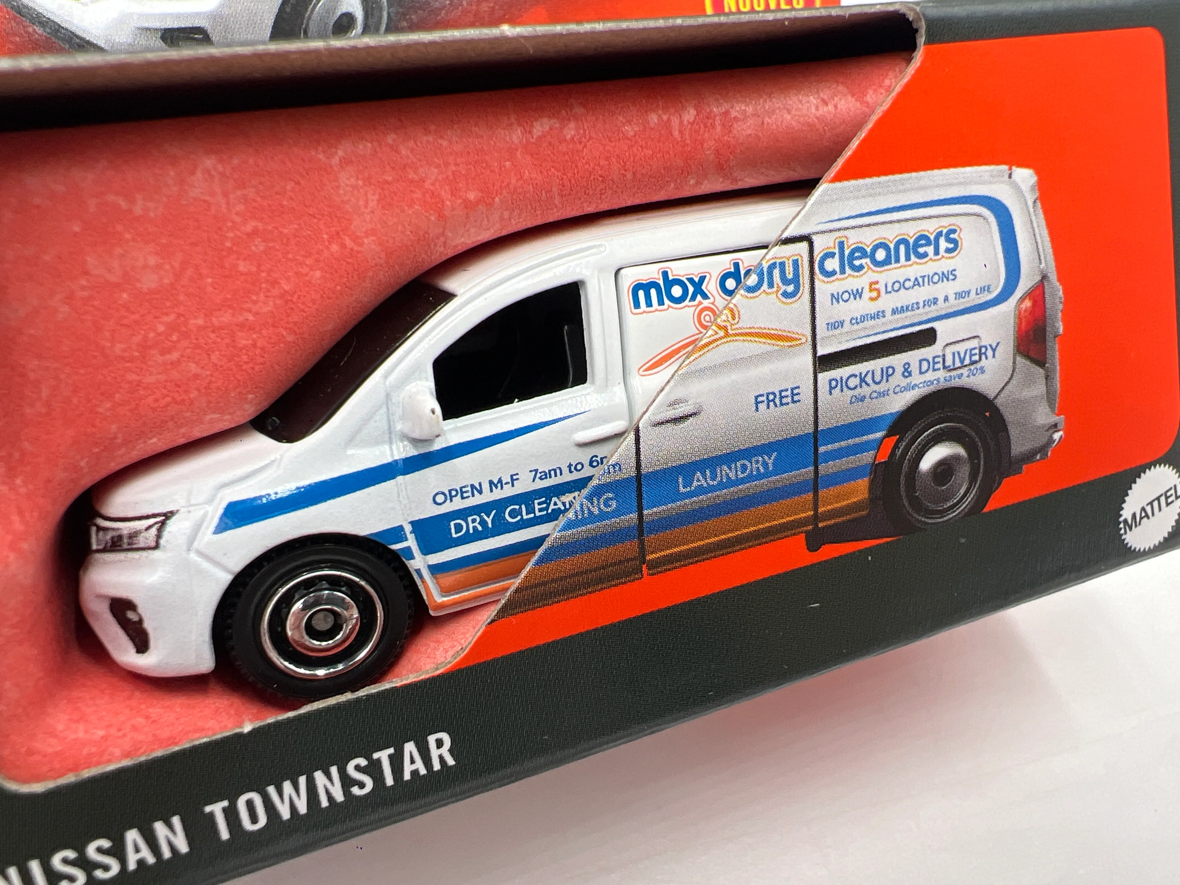 2024 Matchbox Moving Parts #12 2022 Nissan Townstar White 173A - Image 3