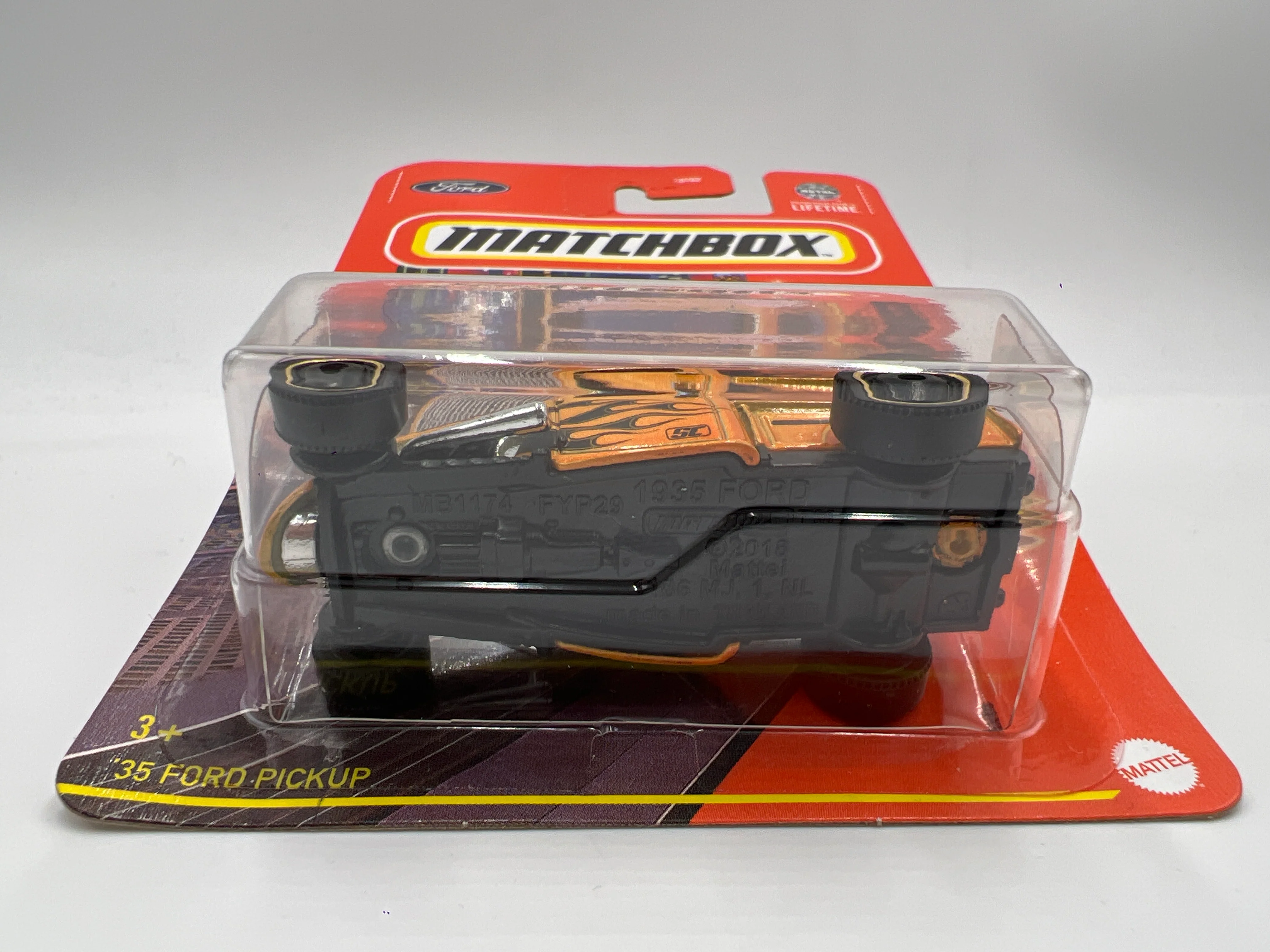 2025 Matchbox Super Chase 35 Ford Pickup Orange W/Protector - Image 6