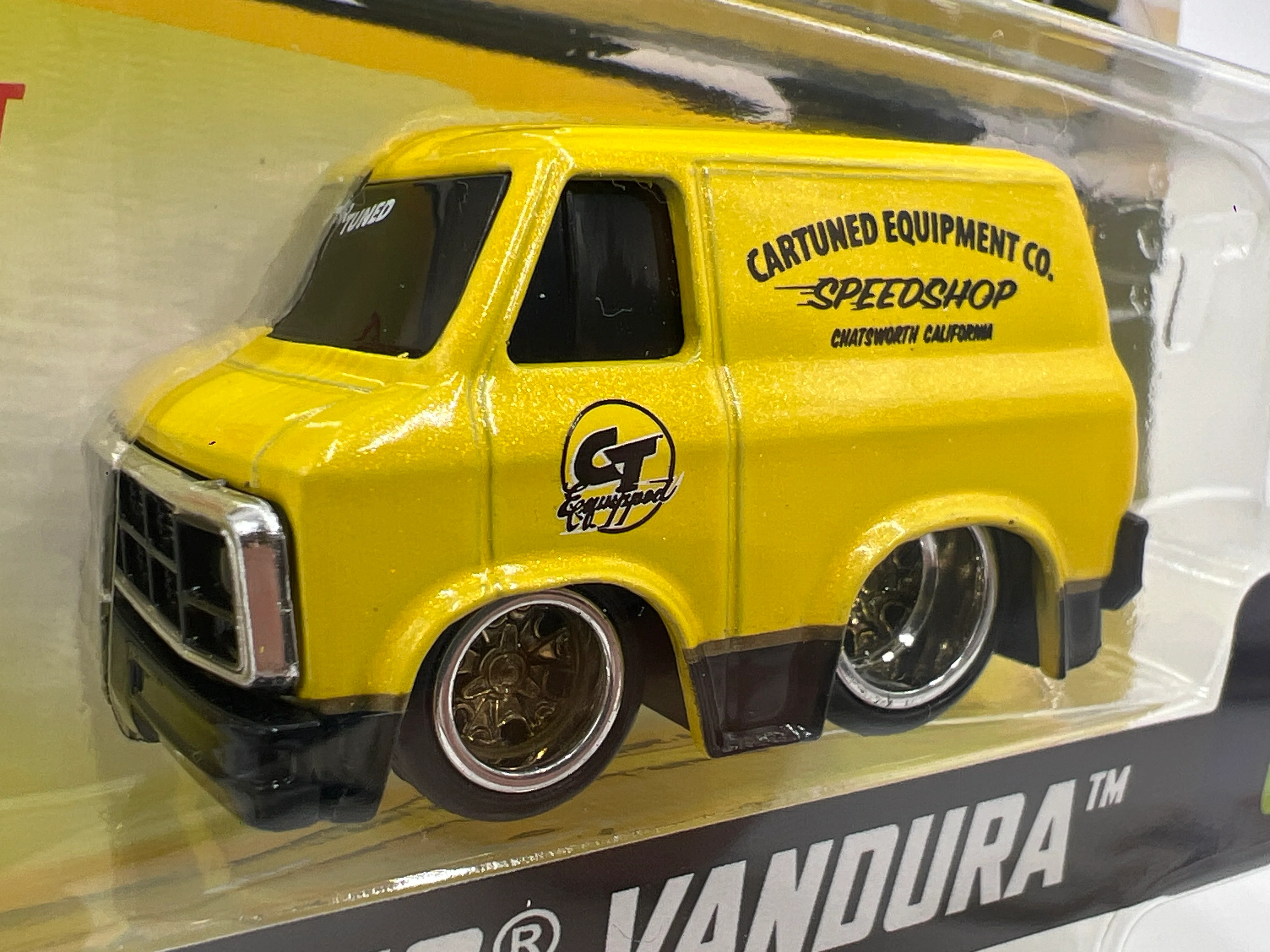 2025 MGA Car Tuned Series 8 #1 79 GMC Vandura Yellow 183A - Image 2