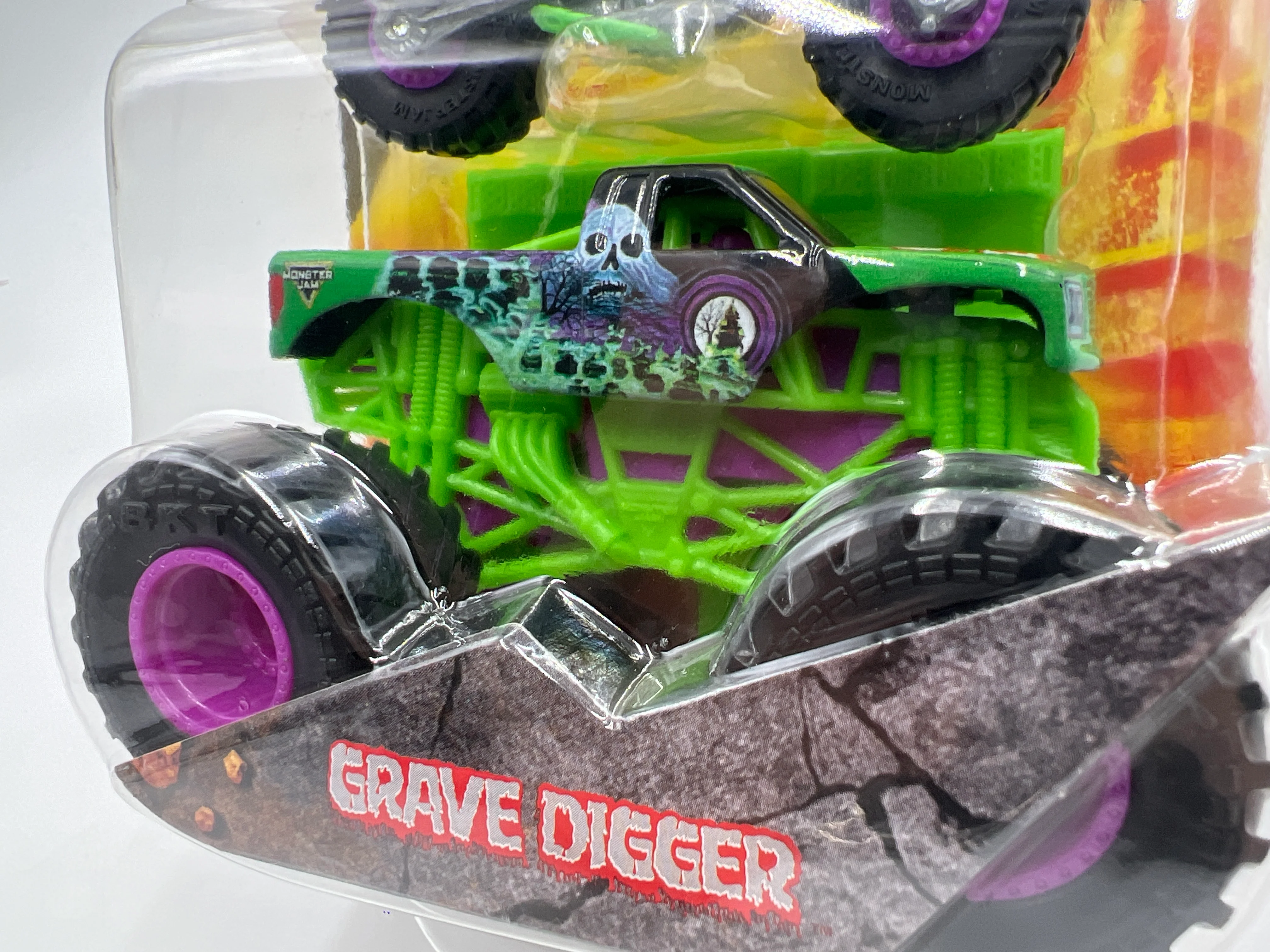 Monster Jam Walmart Exclusive 2 Pack Grave Digger W/Dirt Bike 134A - Image 3