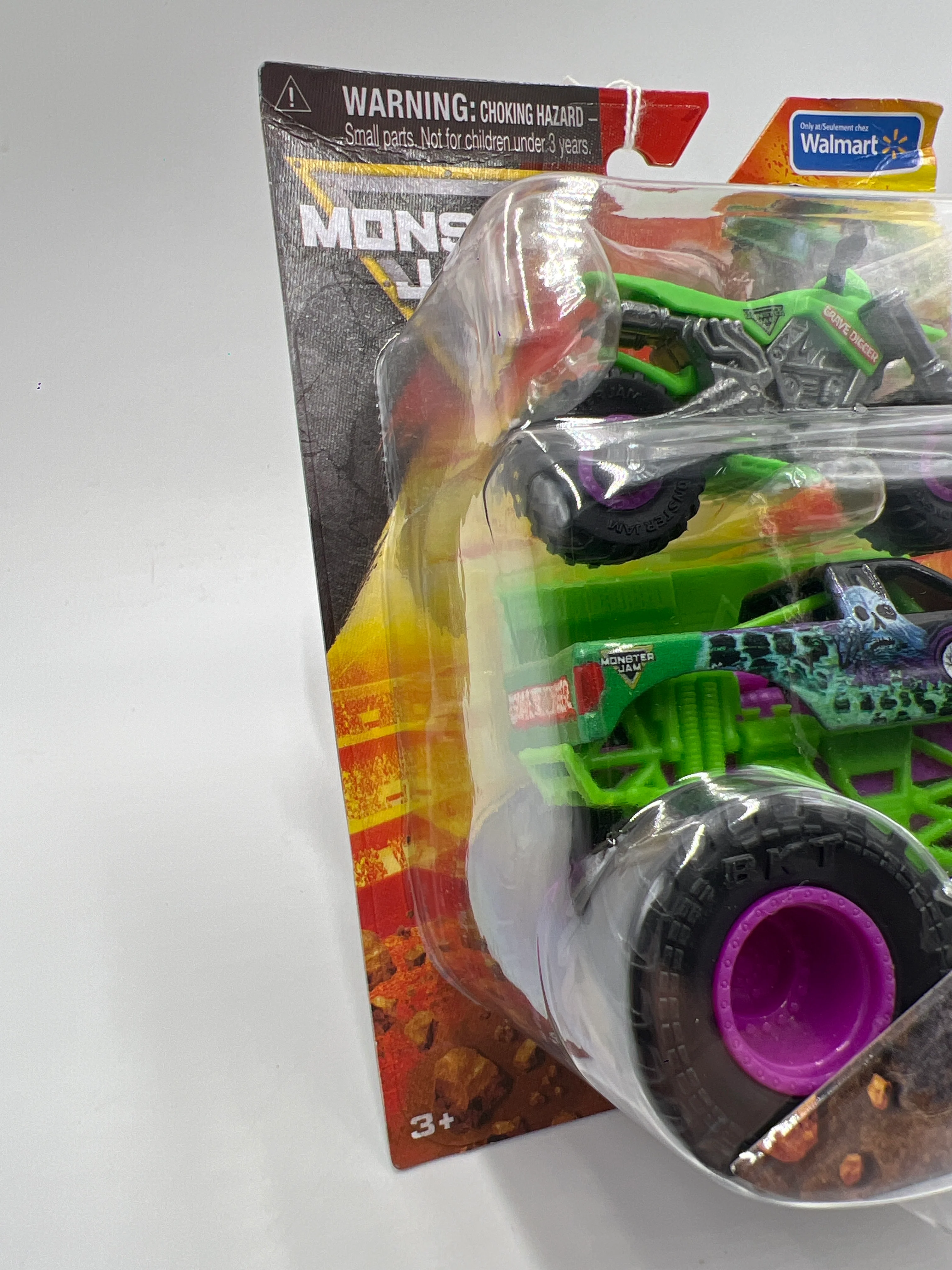 Monster Jam Walmart Exclusive 2 Pack Grave Digger W/Dirt Bike 134A - Image 6