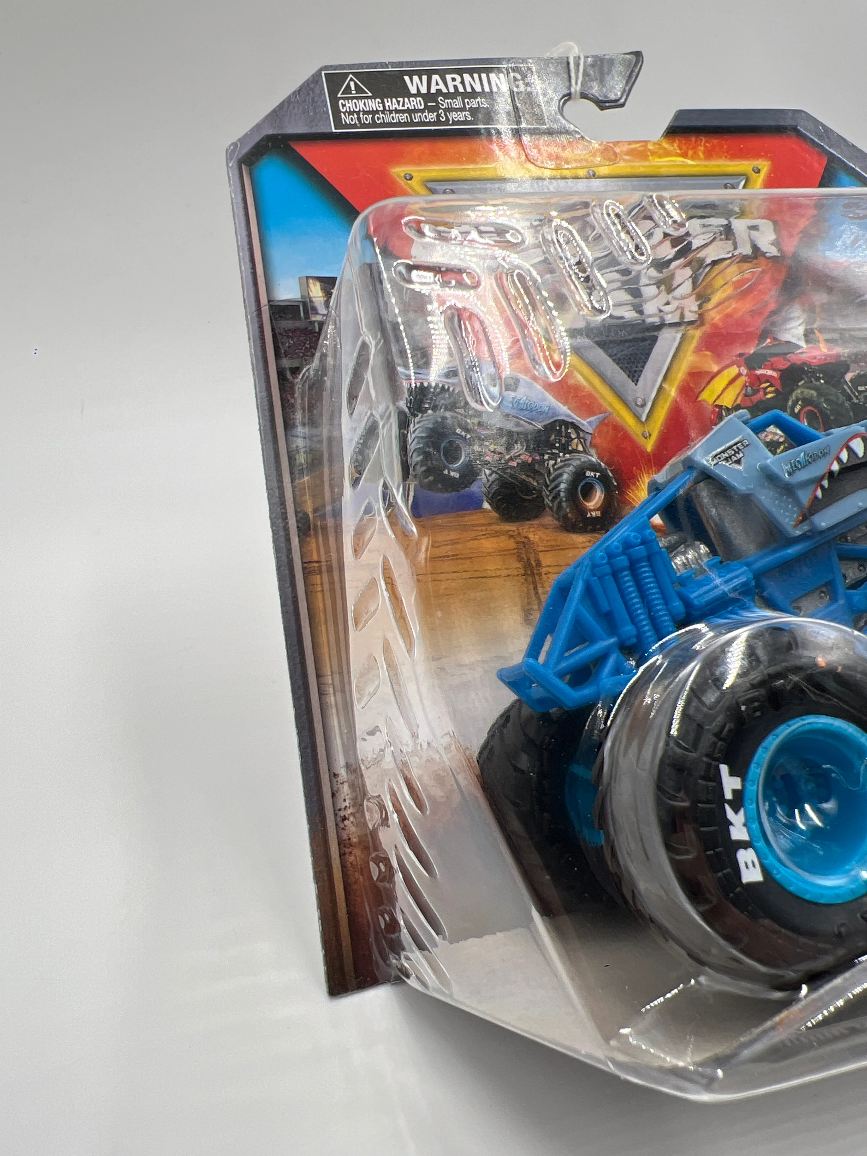 2025 Monster Jam Series 40 CHASE Training Trucks Megalodon - Image 4