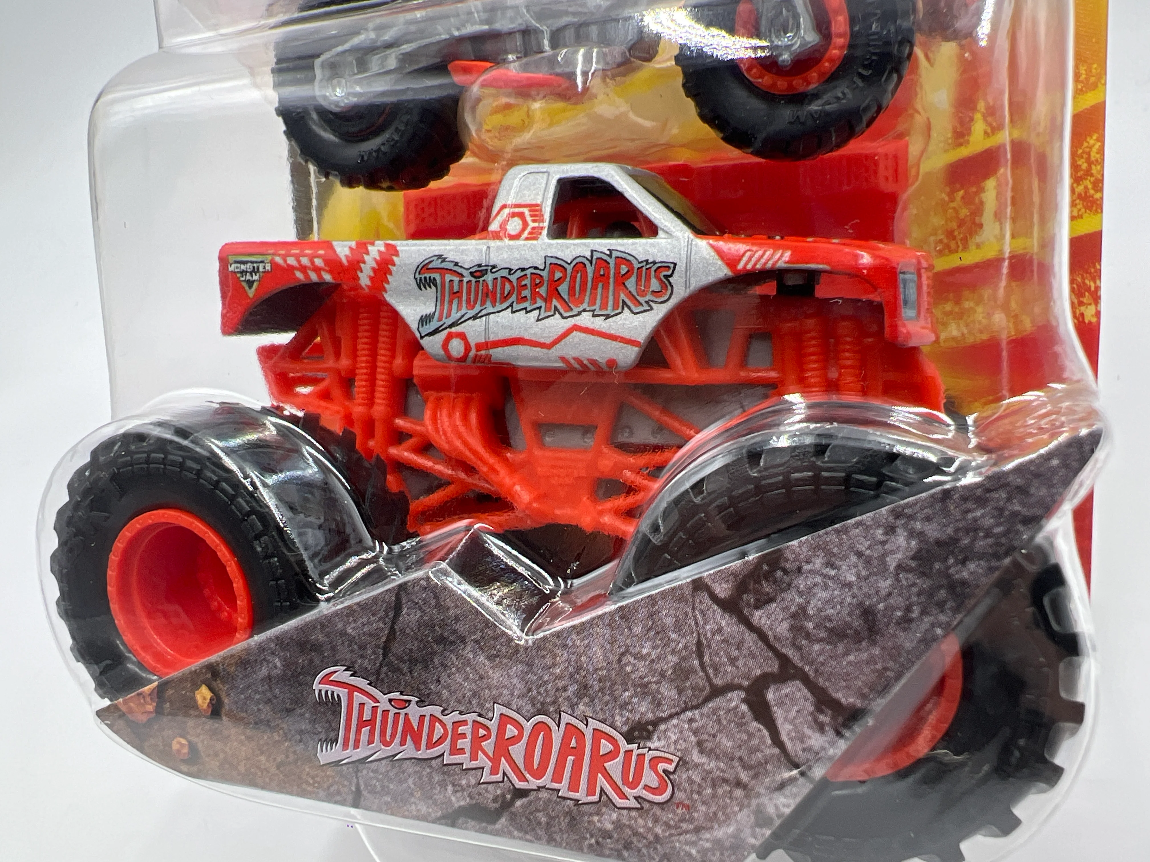 Monster Jam Walmart Exclusive 2 Pack ThunderROARus W/Dirt Bike 135C - Image 3