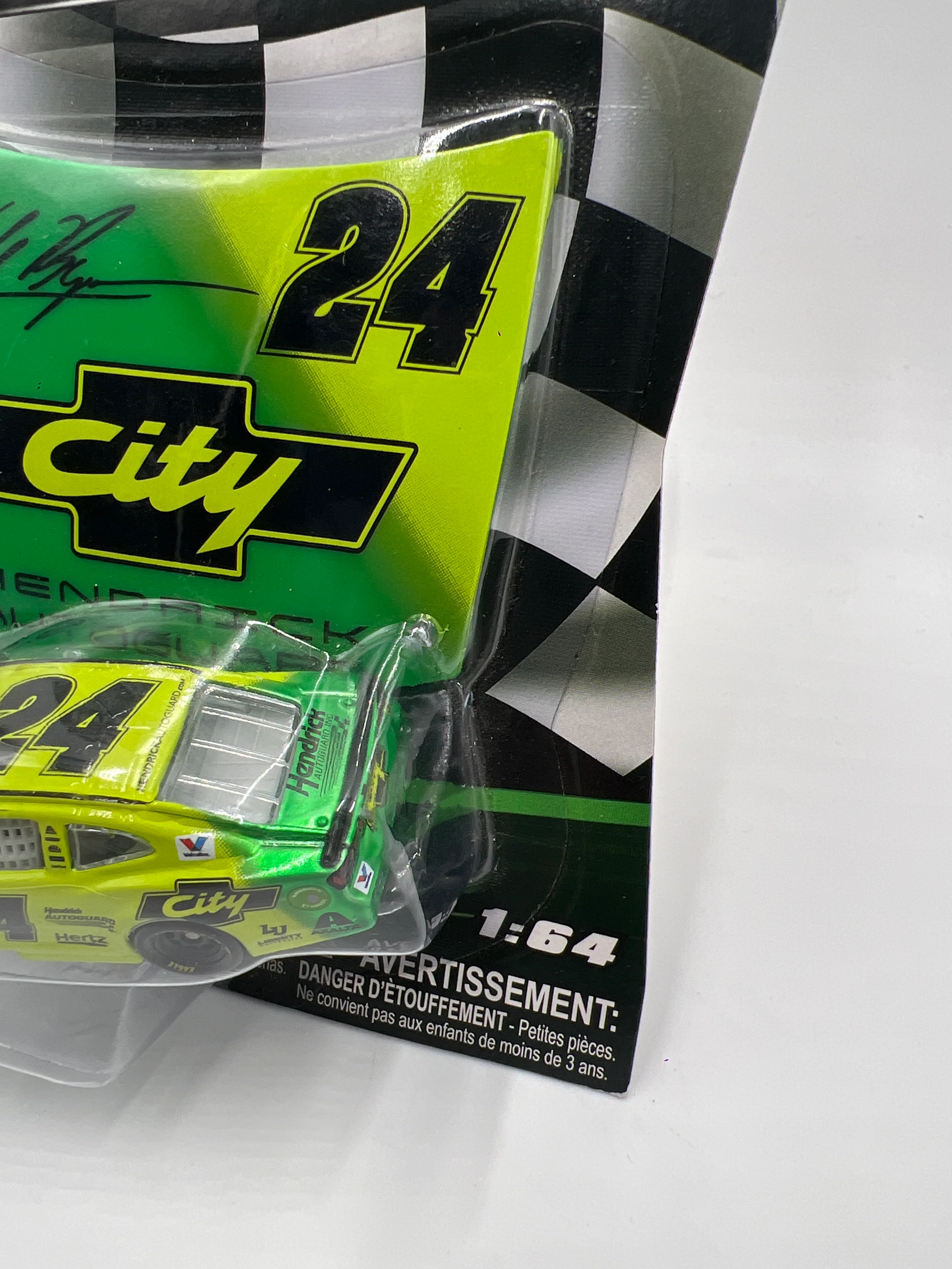 2019 Nascar Authentics Wave 11 Liquid Color CHASE William Byron #24 Green - Image 3