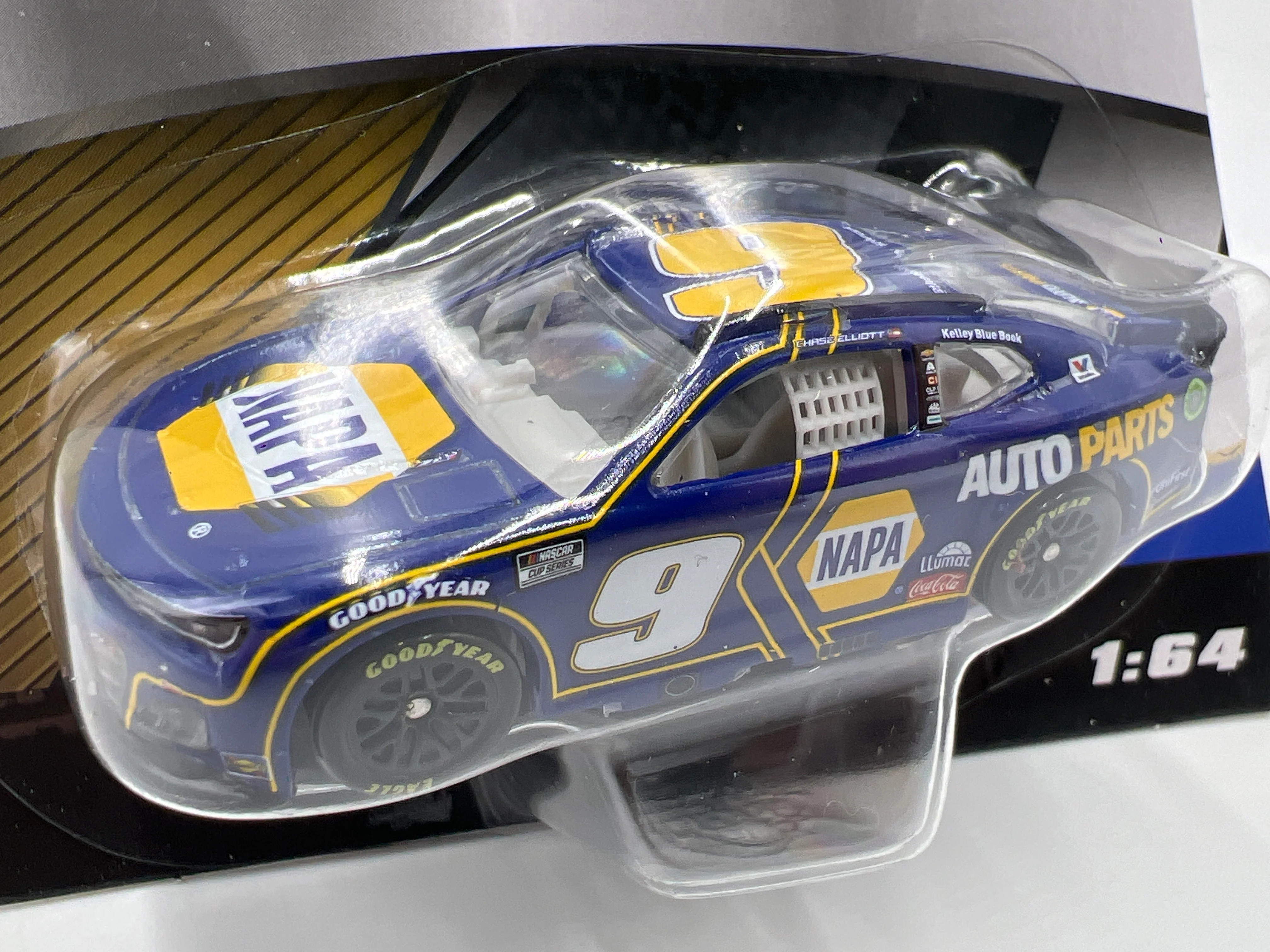 2025 Nascar Authentics Wave 2 Chase Elliott Napa #9 SR - Image 2