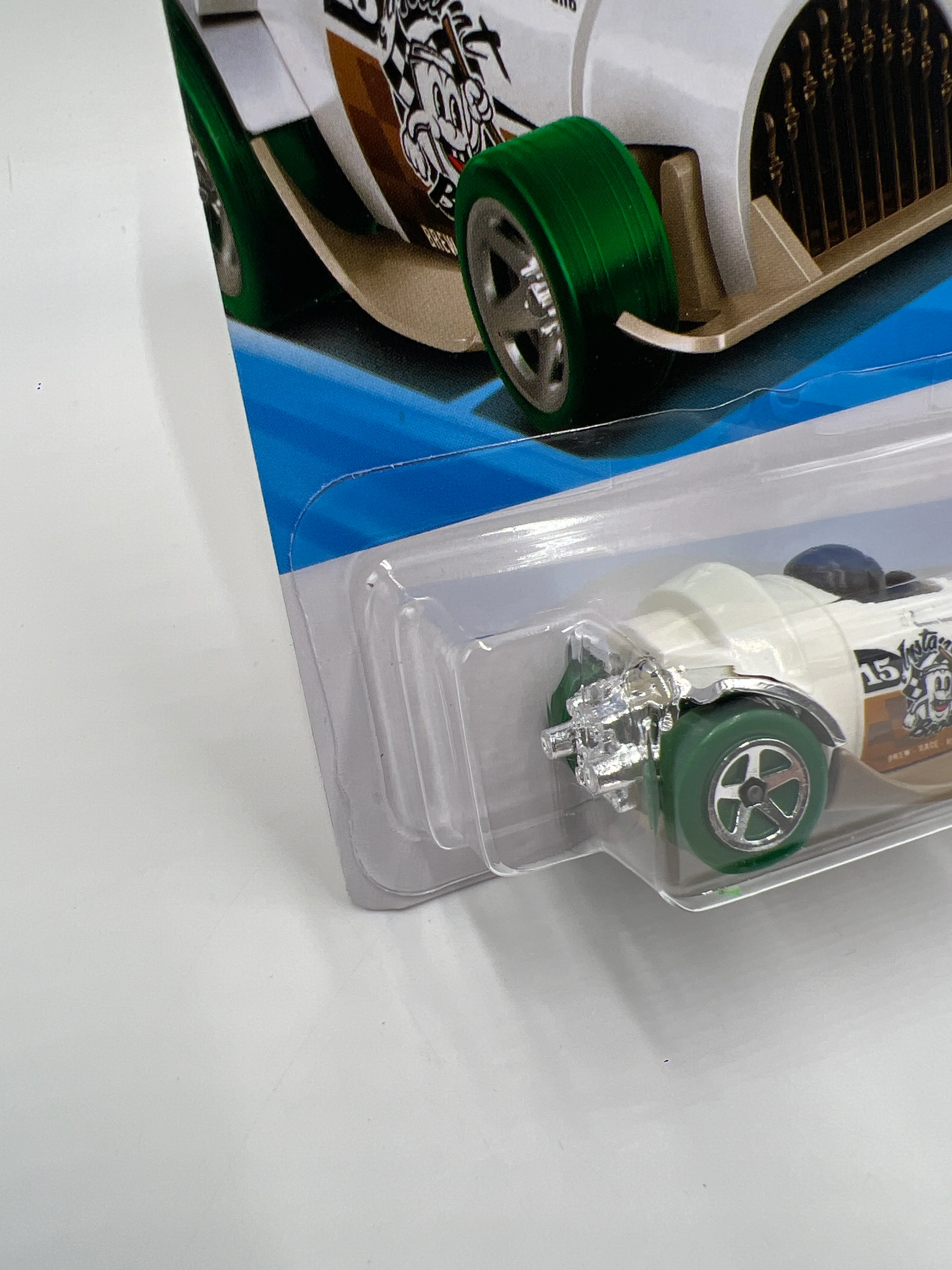 2026 Hot Wheels A Case Starting Grid #22 Instant Boost White 116i - Image 4