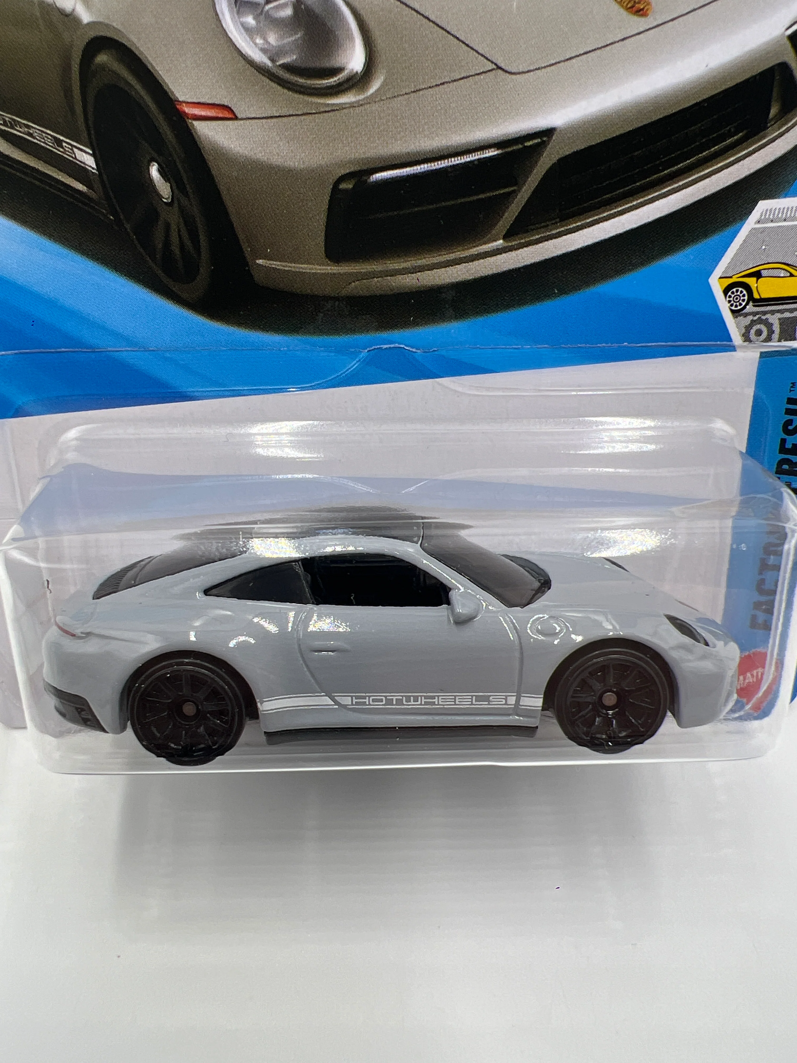 2026 Hot Wheels A Case Factory Fresh #15 Porsche 911 Carrera T Gray 99C - Image 2
