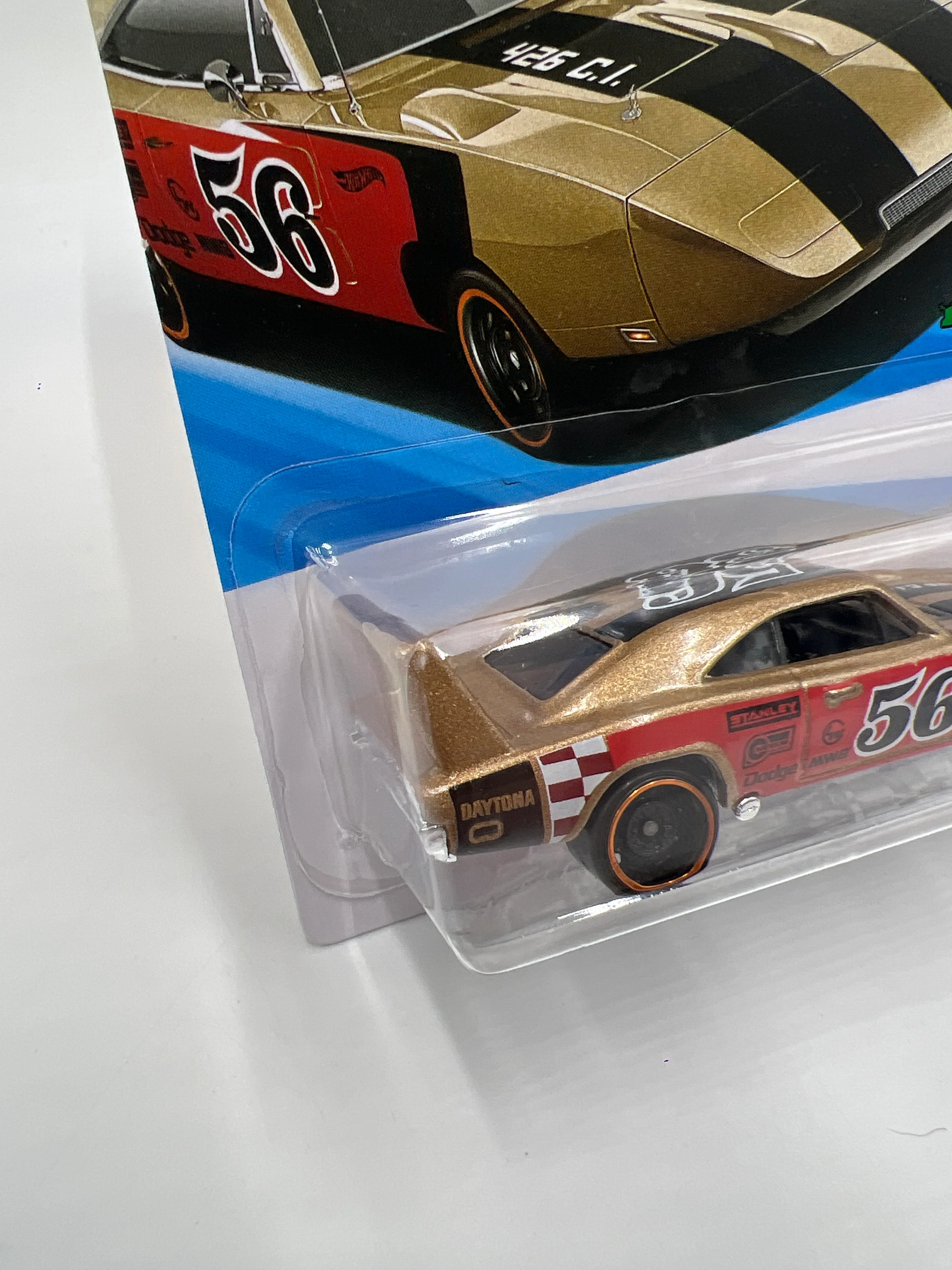 2026 Hot Wheels A Case Starting Grid #23 69 Dodge Charger Daytona Gold/Red 58F - Image 4