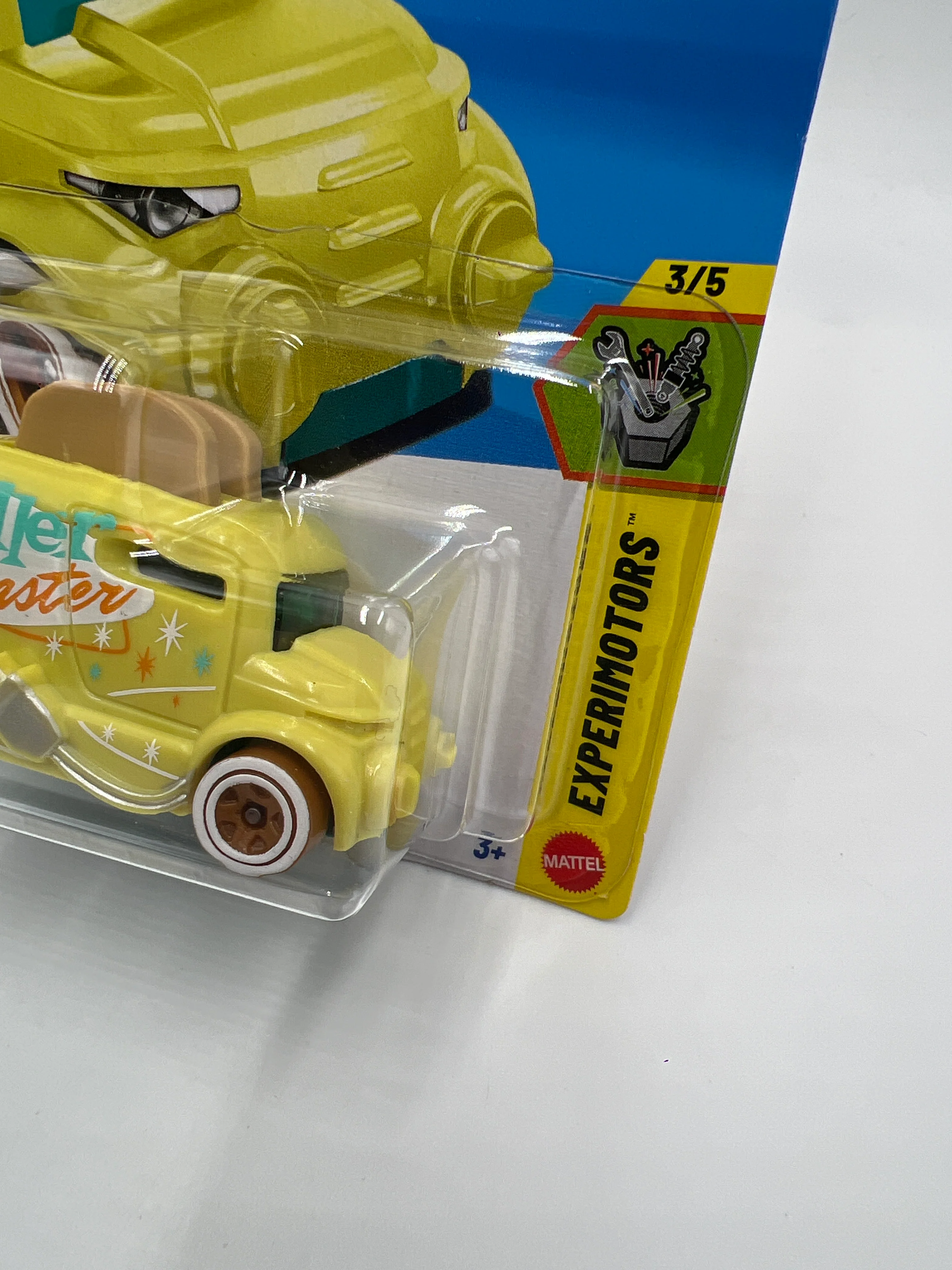 2026 Hot Wheels B Case Experimotors #39 Roller Toaster Yellow 119i - Image 3
