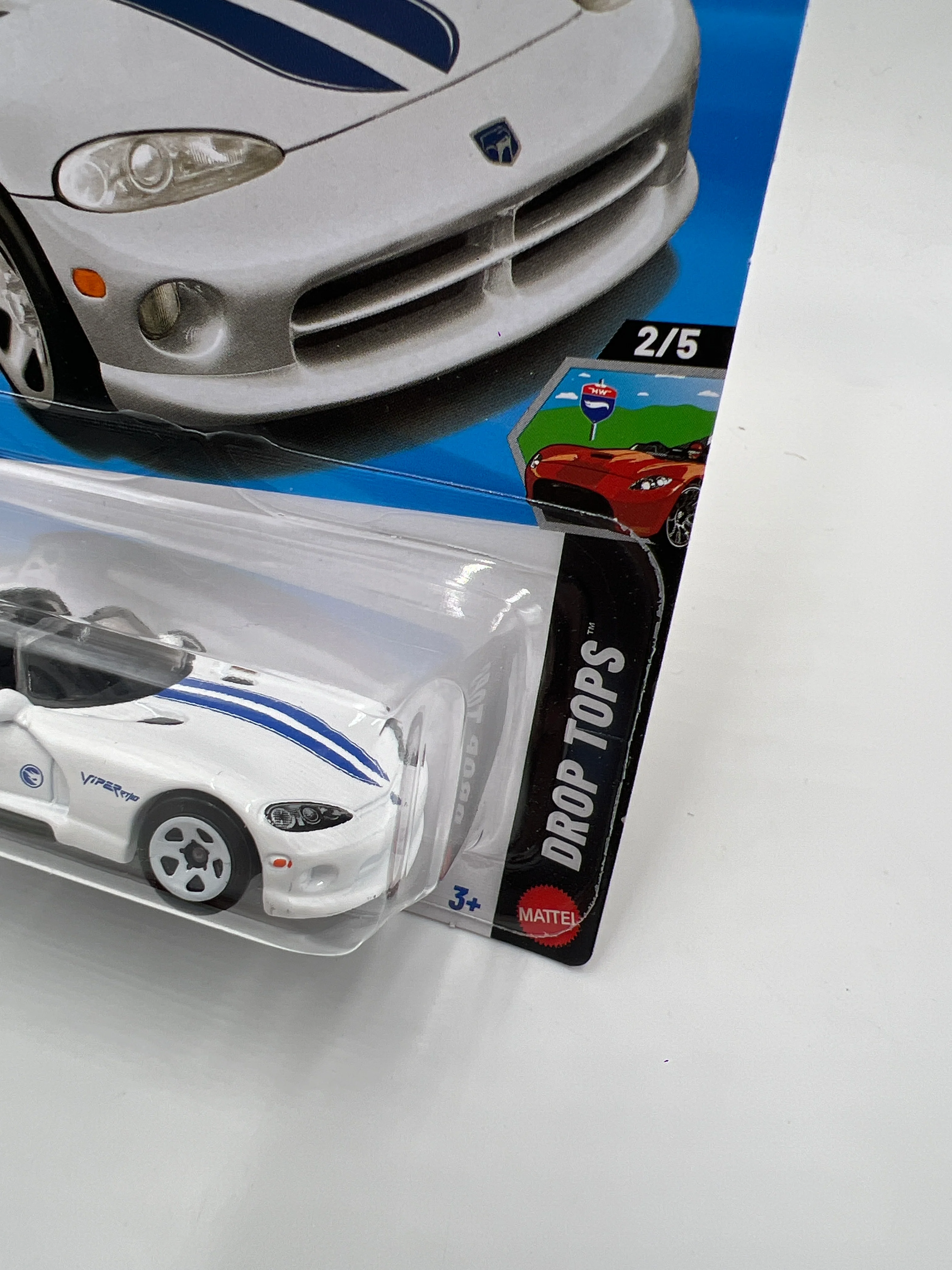 2026 Hot Wheels B Case Treasure Hunt #29 92 Dodge Viper RT/10 White 277C - Image 3