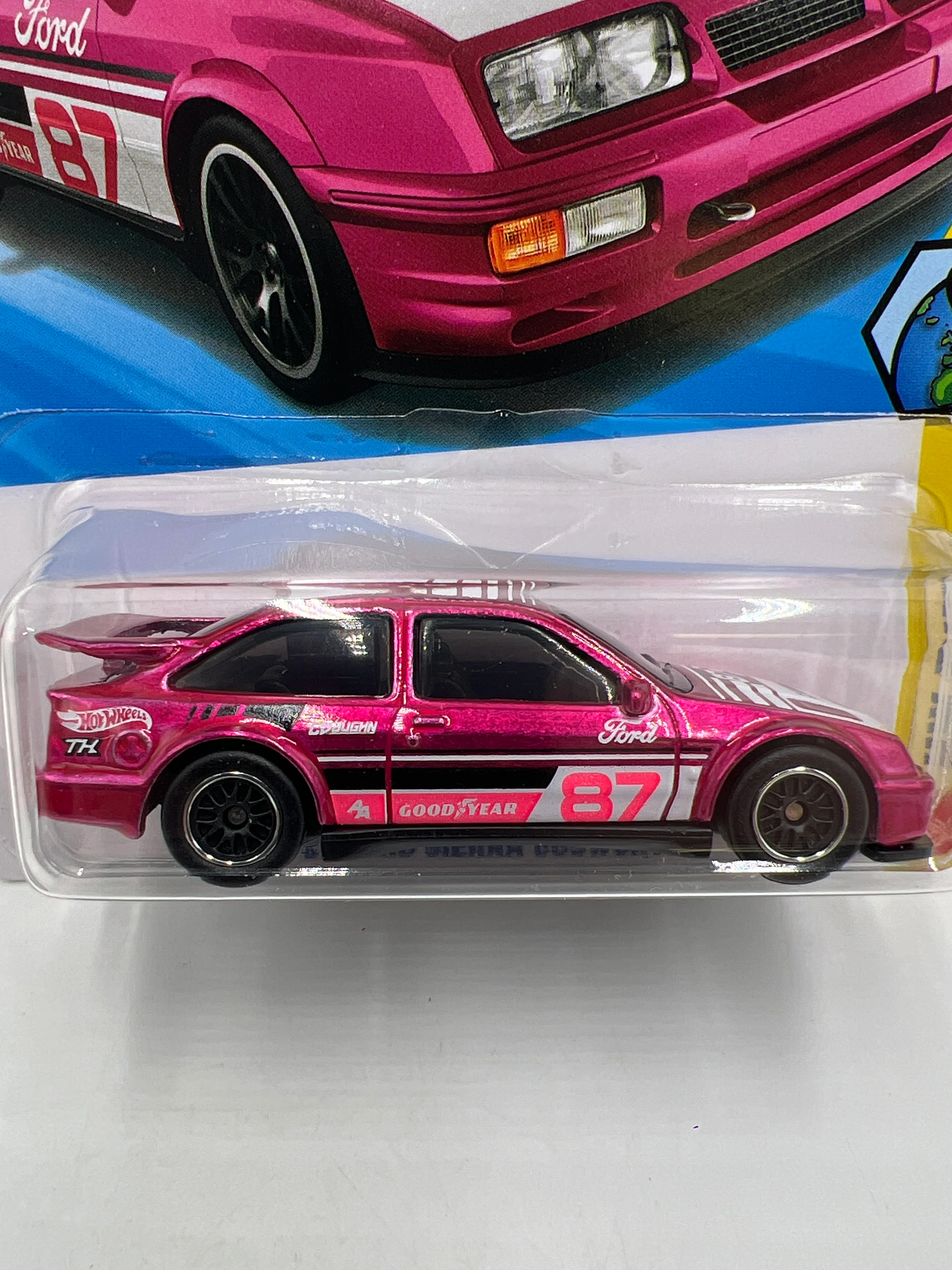 2026 Hot Wheels E Case Super Treasure Hunt #116 87 Ford Sierra Cosworth Pink W/Protector - Image 2