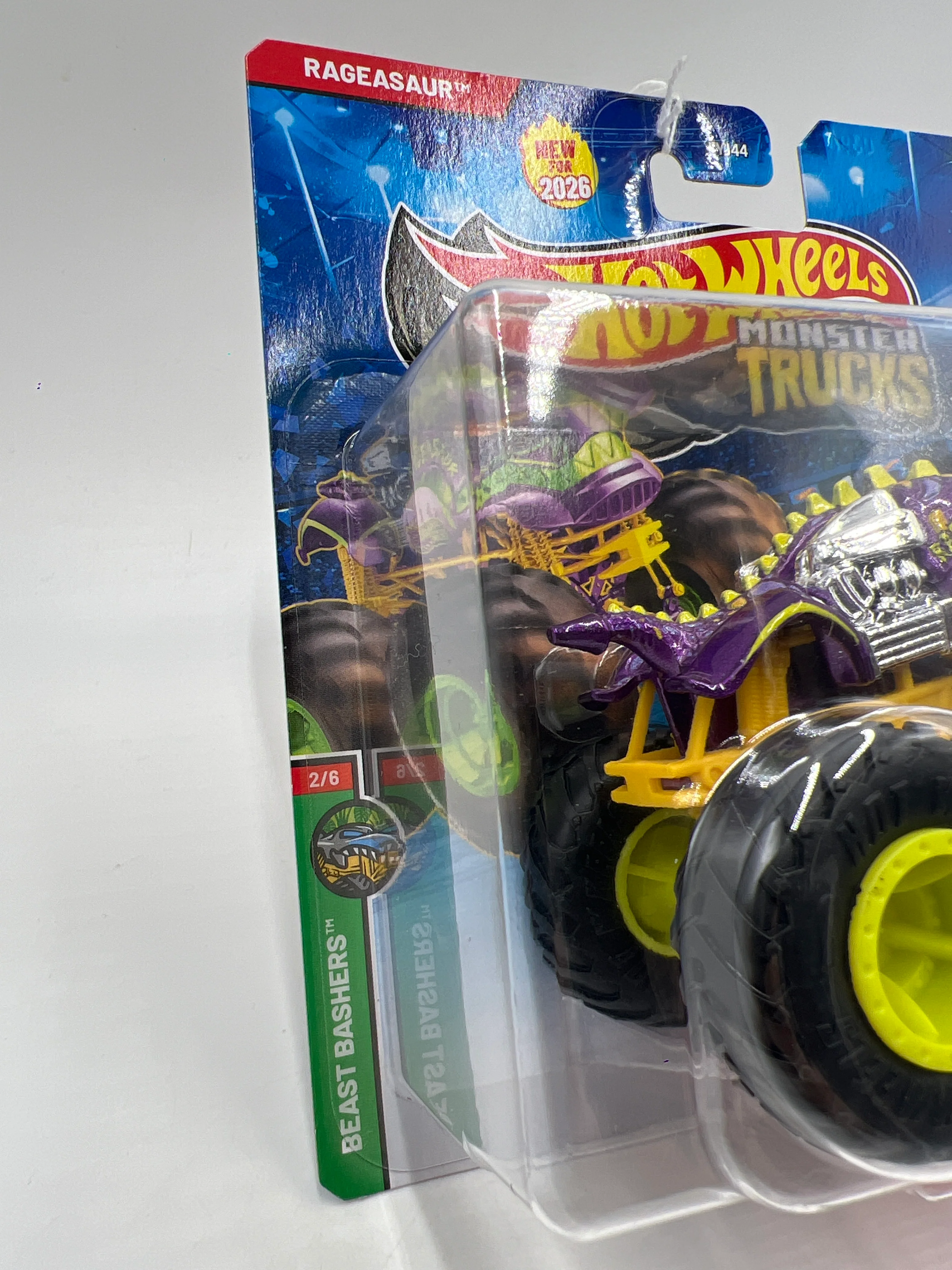 2026 Hot Wheels Monster Trucks Beast Bashers #2 Ragesaur 124D - Image 4