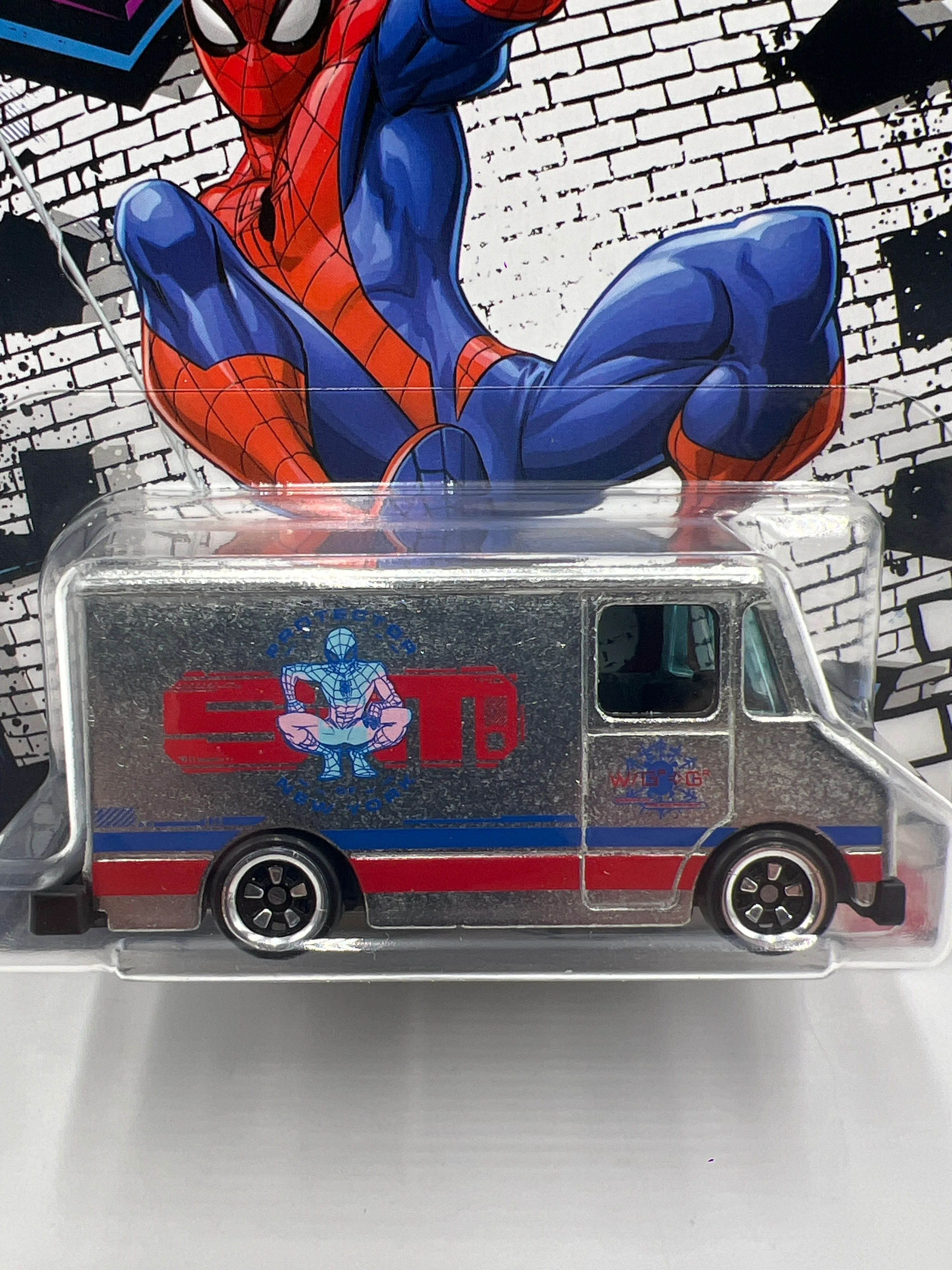 2026 Hot Wheels Silver Series Marvel Spider-Man #5 Chase Combat Medic 152B - Image 2