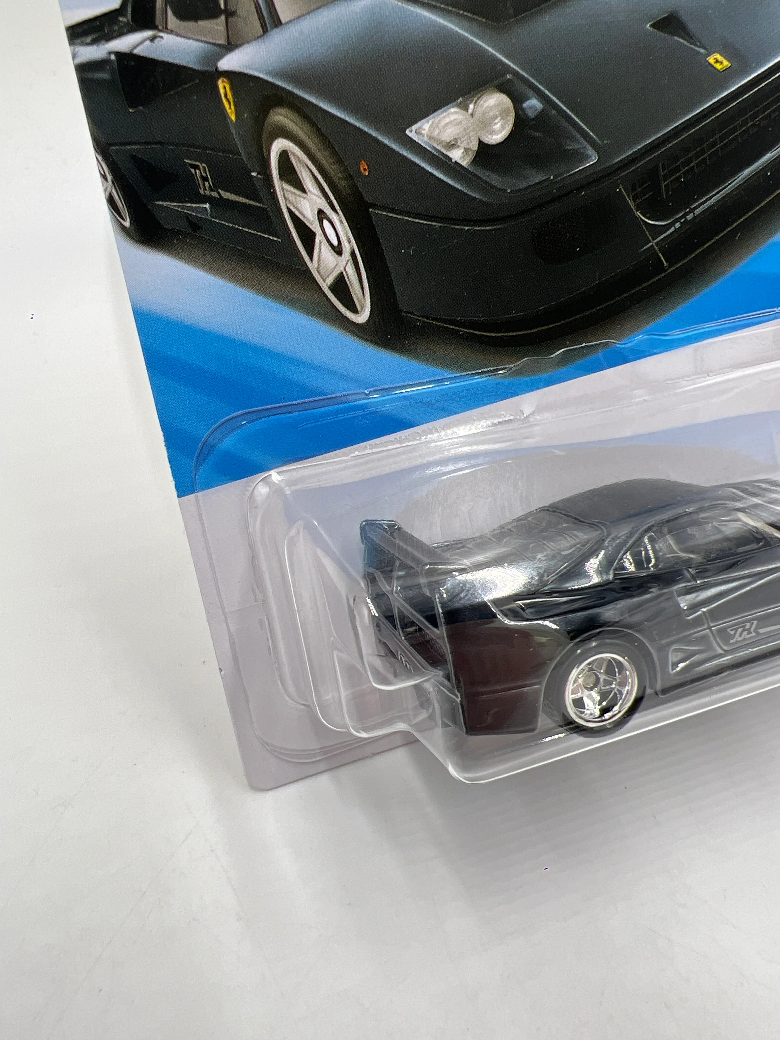 2026 Hot Wheels Super Treasure Hunt #63 Ferrari F40 Competizione Black W/Protector - Image 4