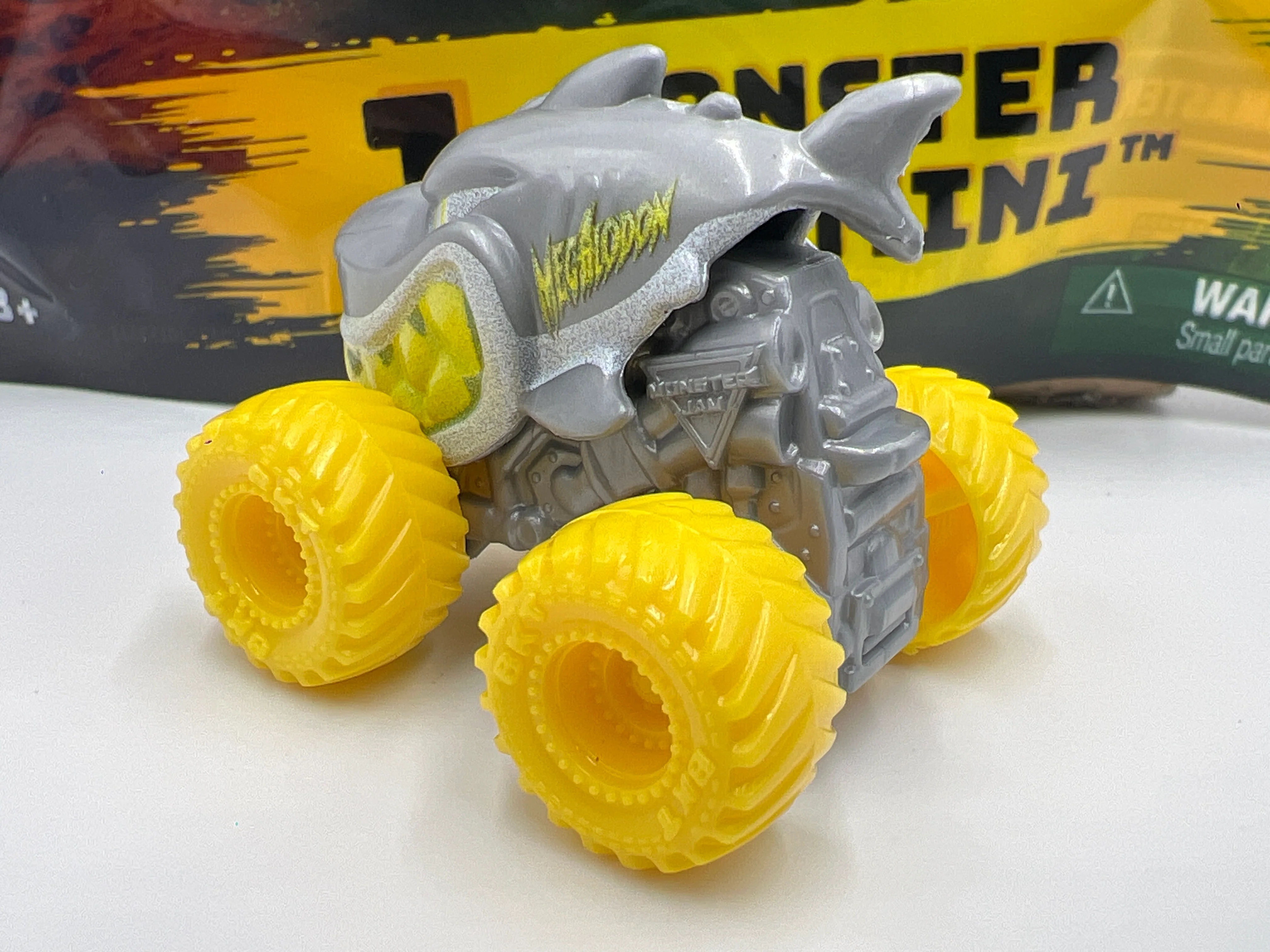 2026 Monster Jam Mini Series 20 CHASE #542 Megalodon - Image 2