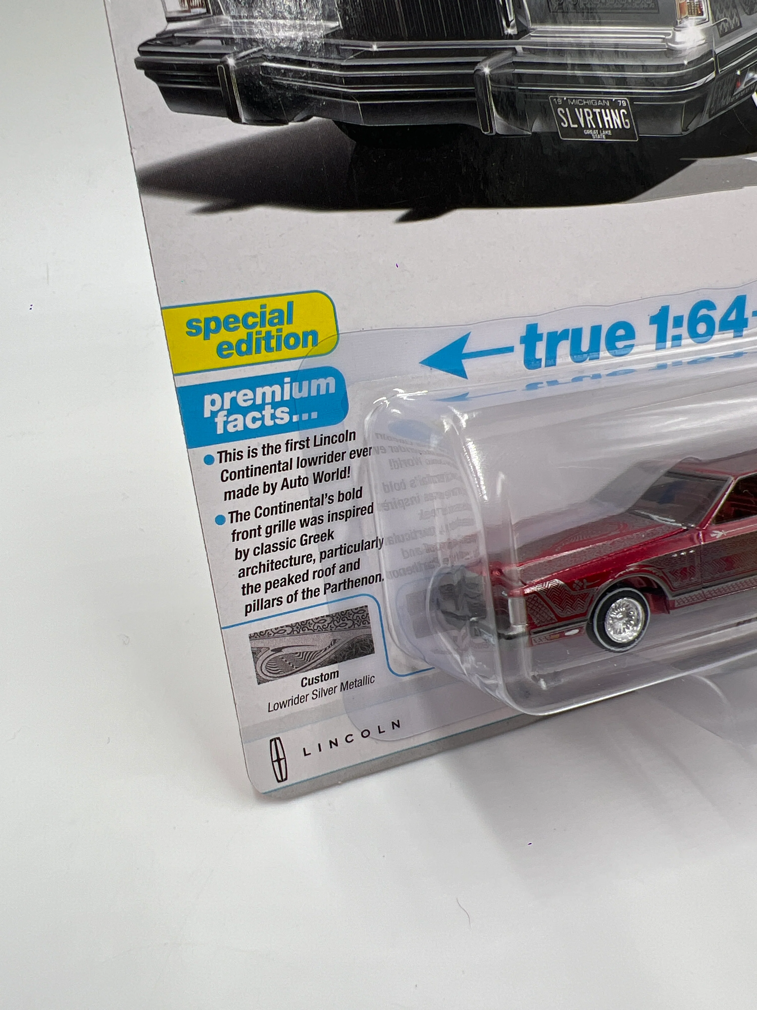 Auto World Ultra Red Chase Luxury Cruisers Release 6 Version A 1979 Lincoln Continental Lowrider - Image 5