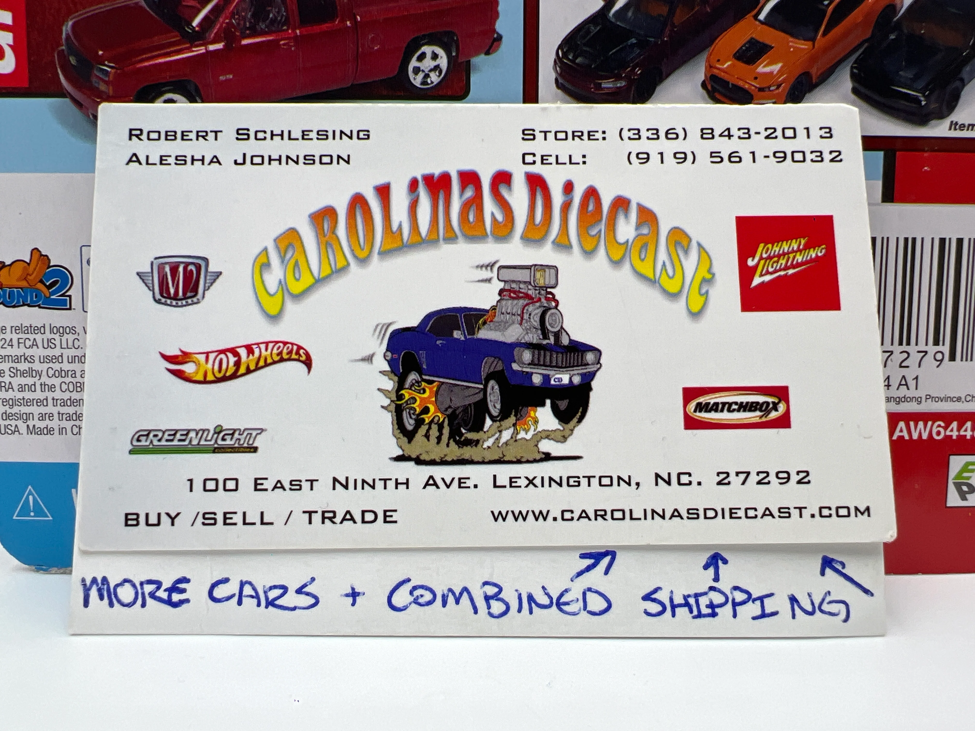 Auto World Ultra Red Chase Luxury Cruisers Release 6 Version A 1979 Lincoln Continental Lowrider - Image 8