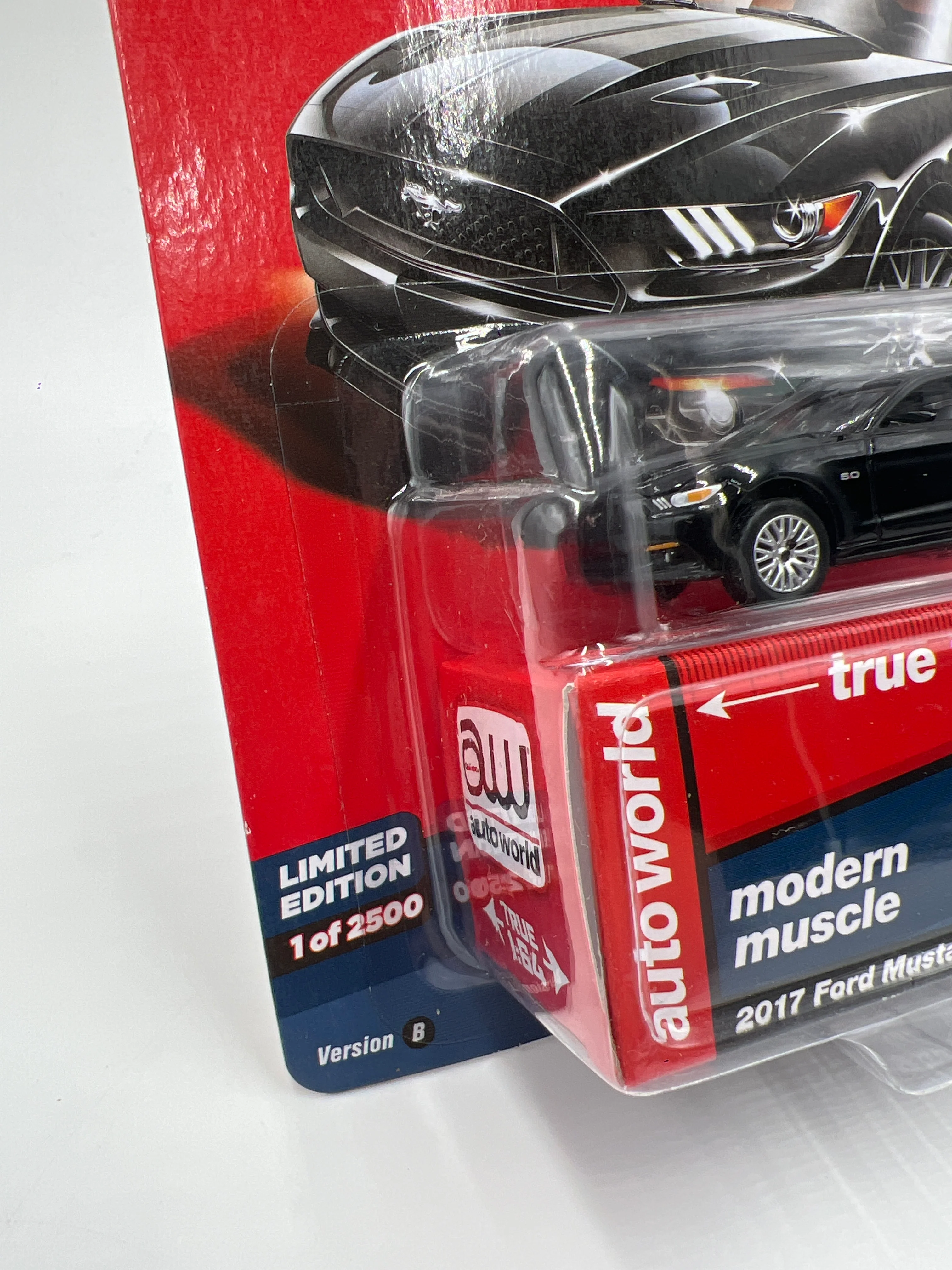 Auto World Modern Muscle Premium Series 3 Version B 2017 Ford Mustang GT Black 1/2500 - Image 5